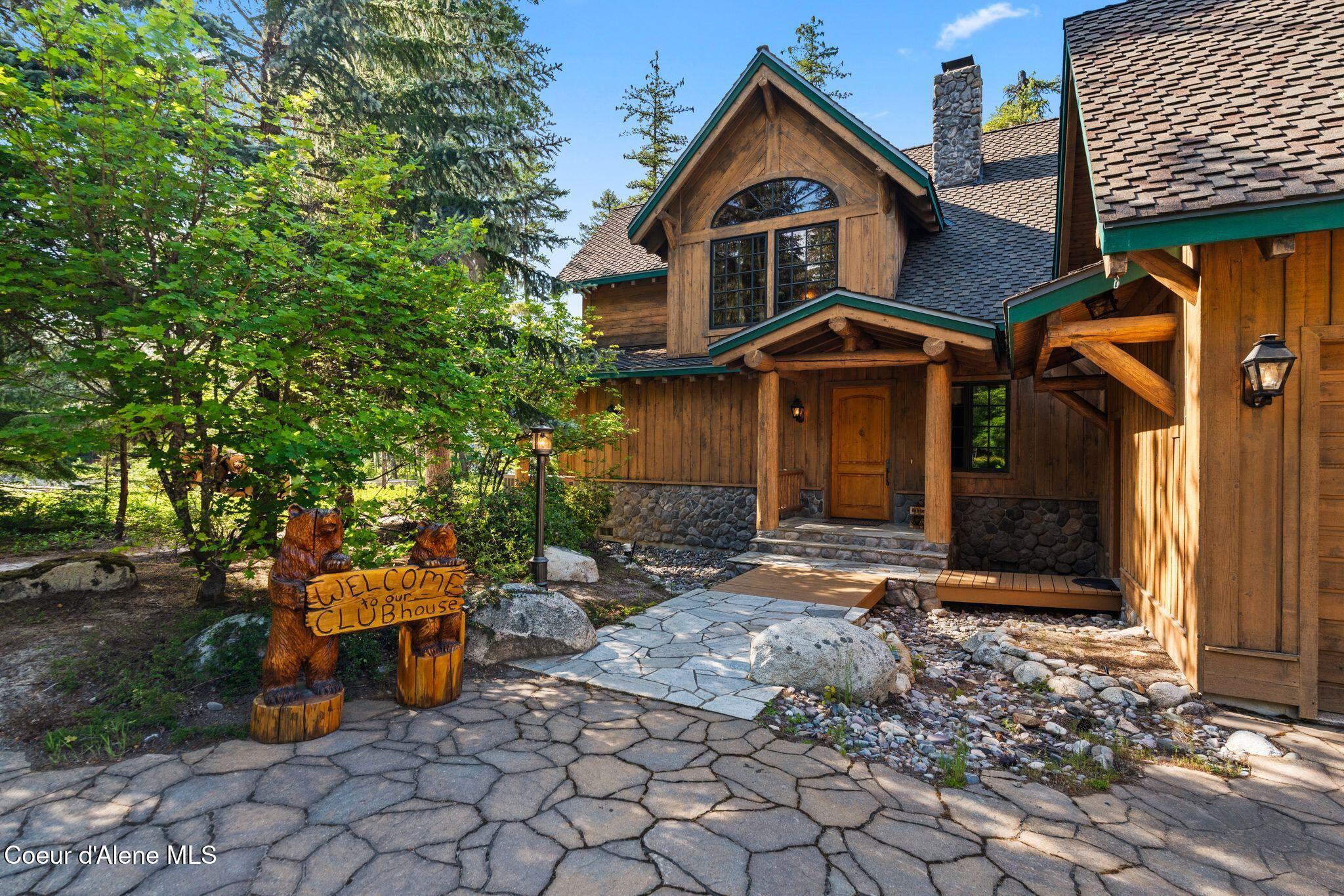 286 E Canoe Point Rd
