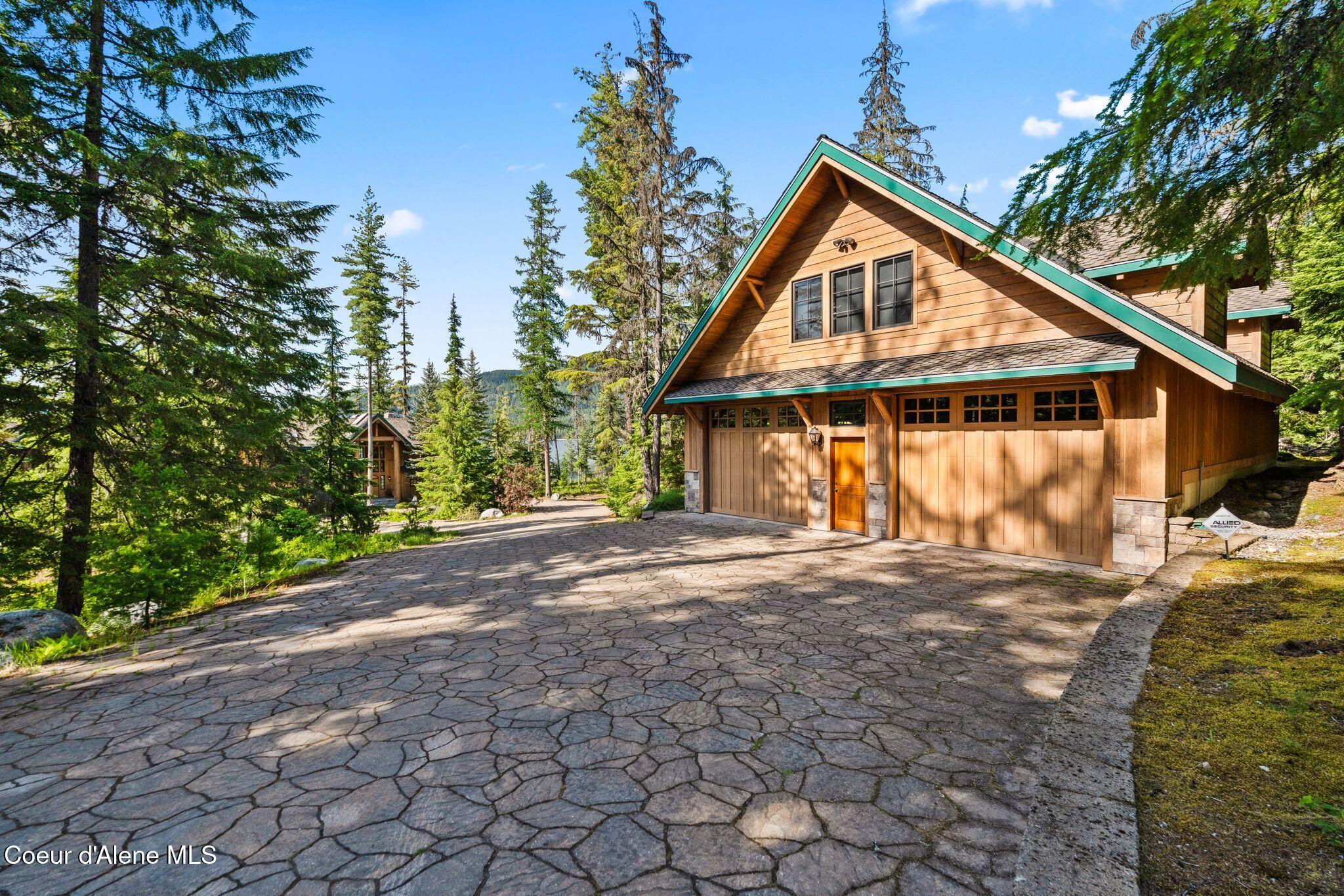 286 E Canoe Point Rd