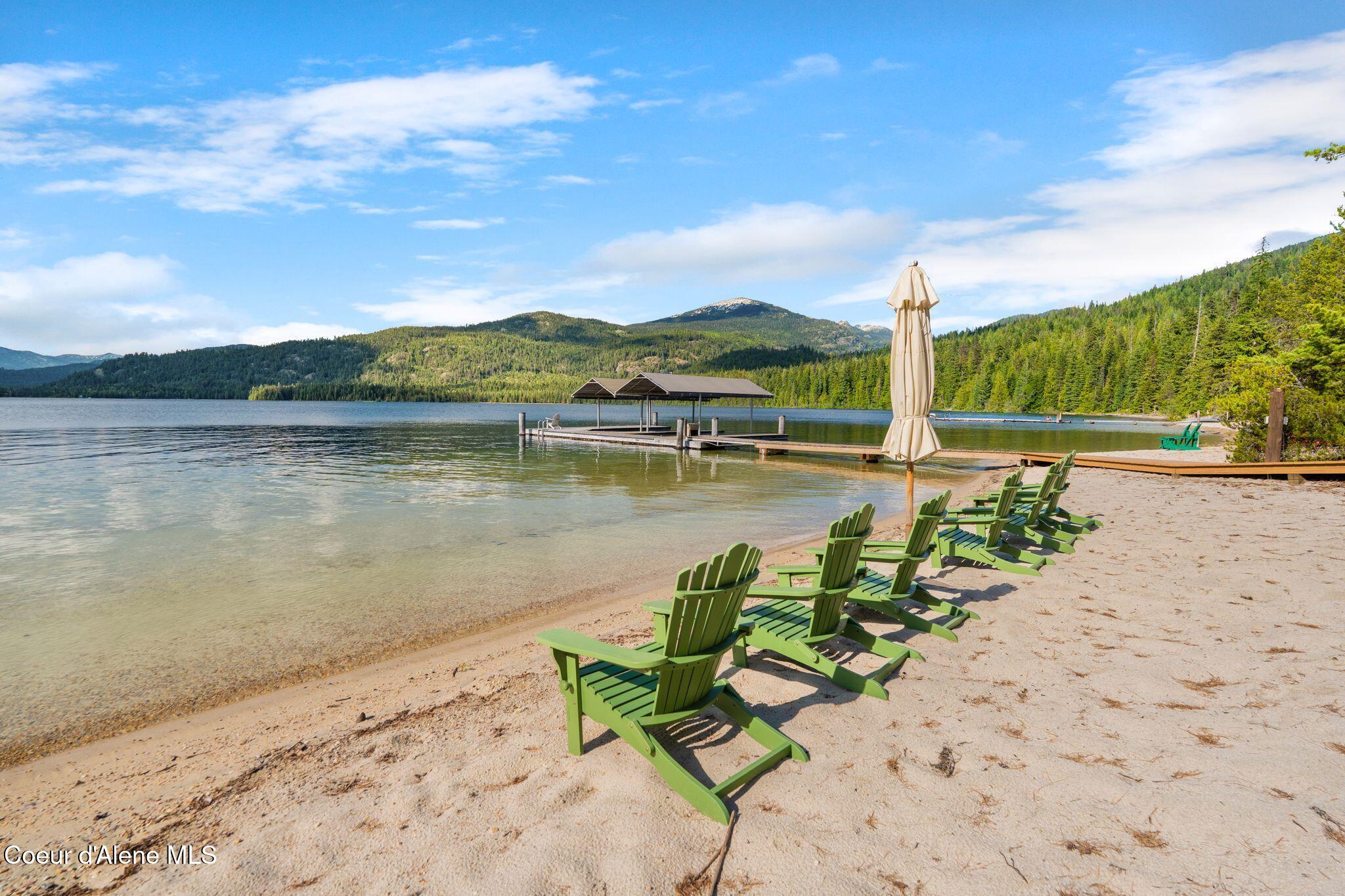 286 E Canoe Point Rd
