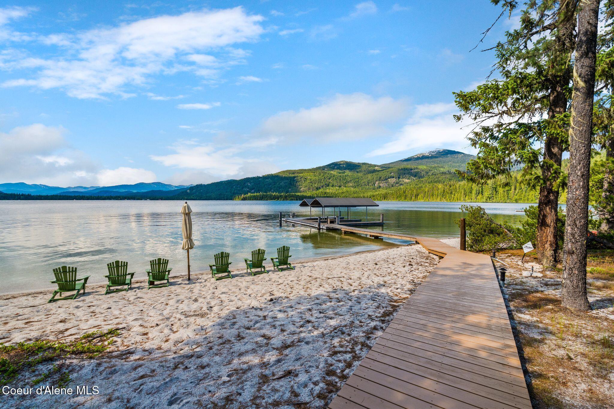 286 E Canoe Point Rd
