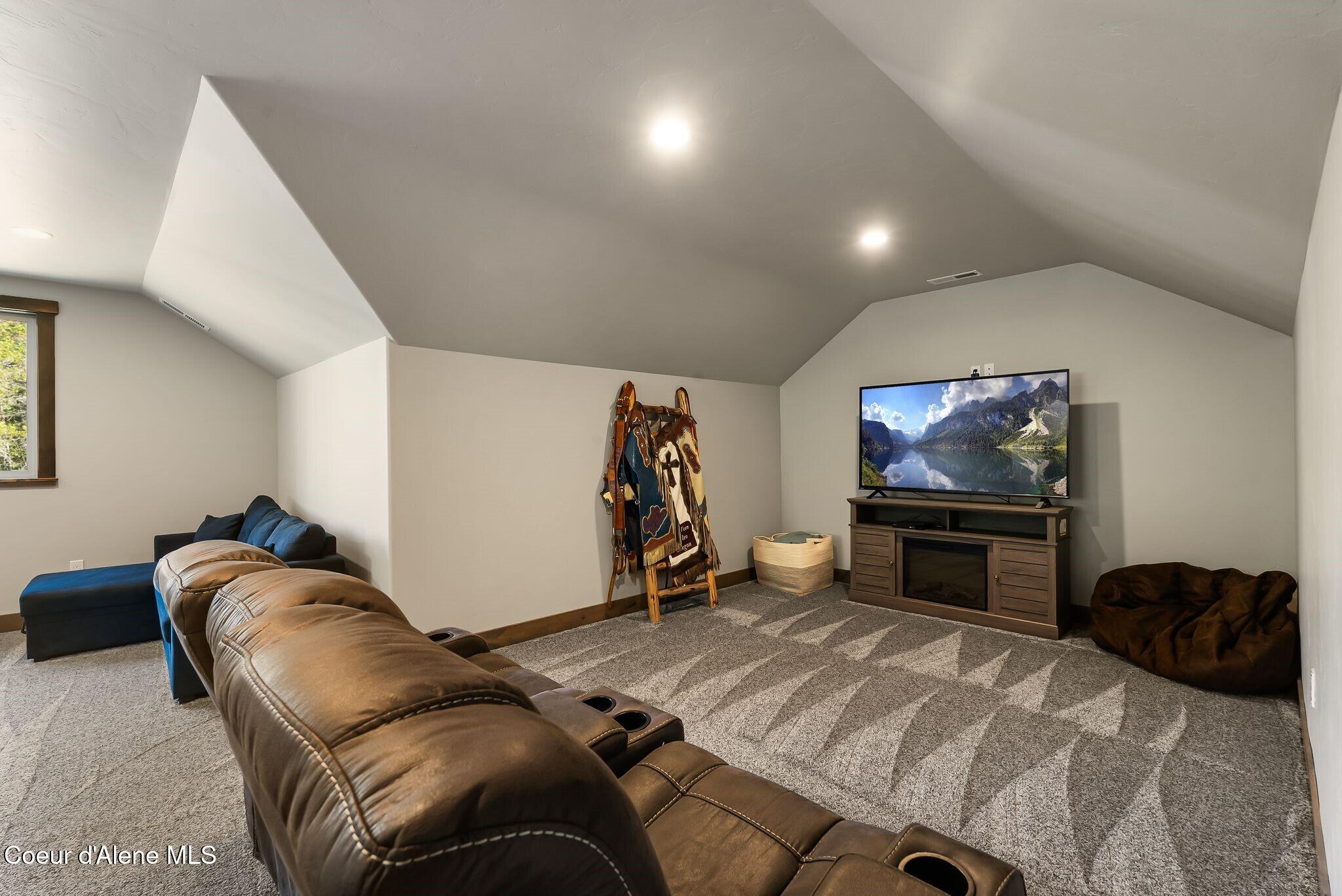 1708 Saddleback DR