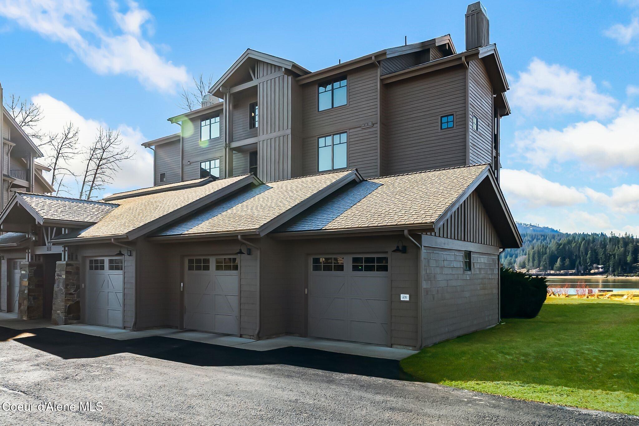 651 Dover Bay Parkway Unit: 102