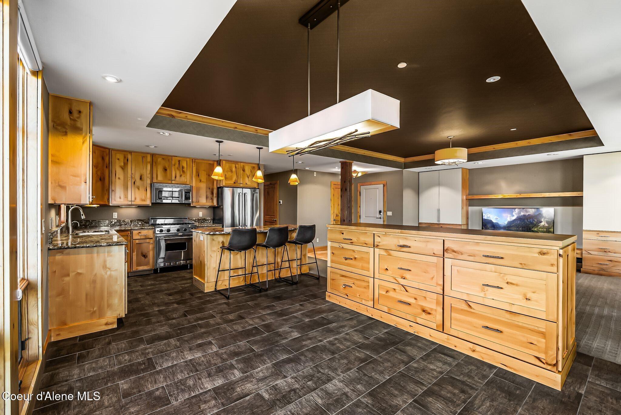 651 Dover Bay Parkway Unit: 102