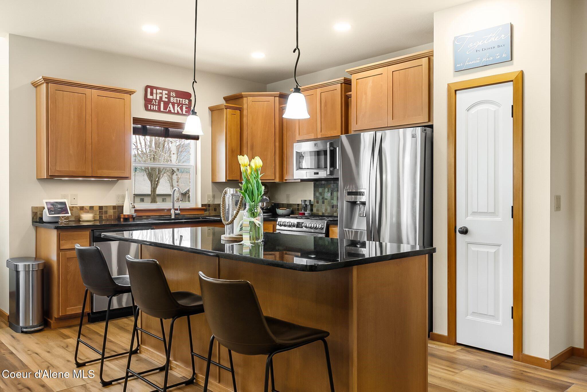 404 Lundblad PL