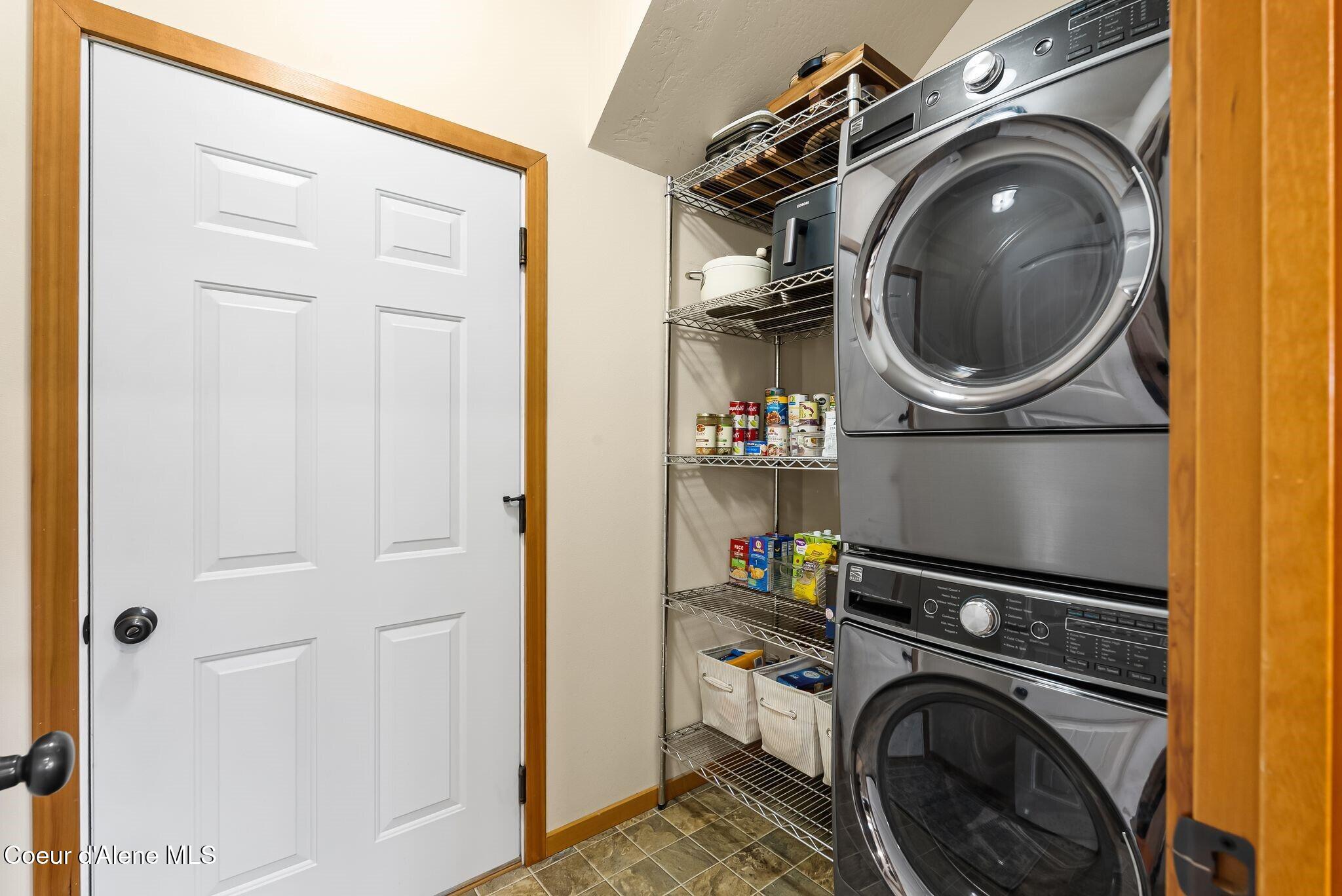 404 Lundblad PL