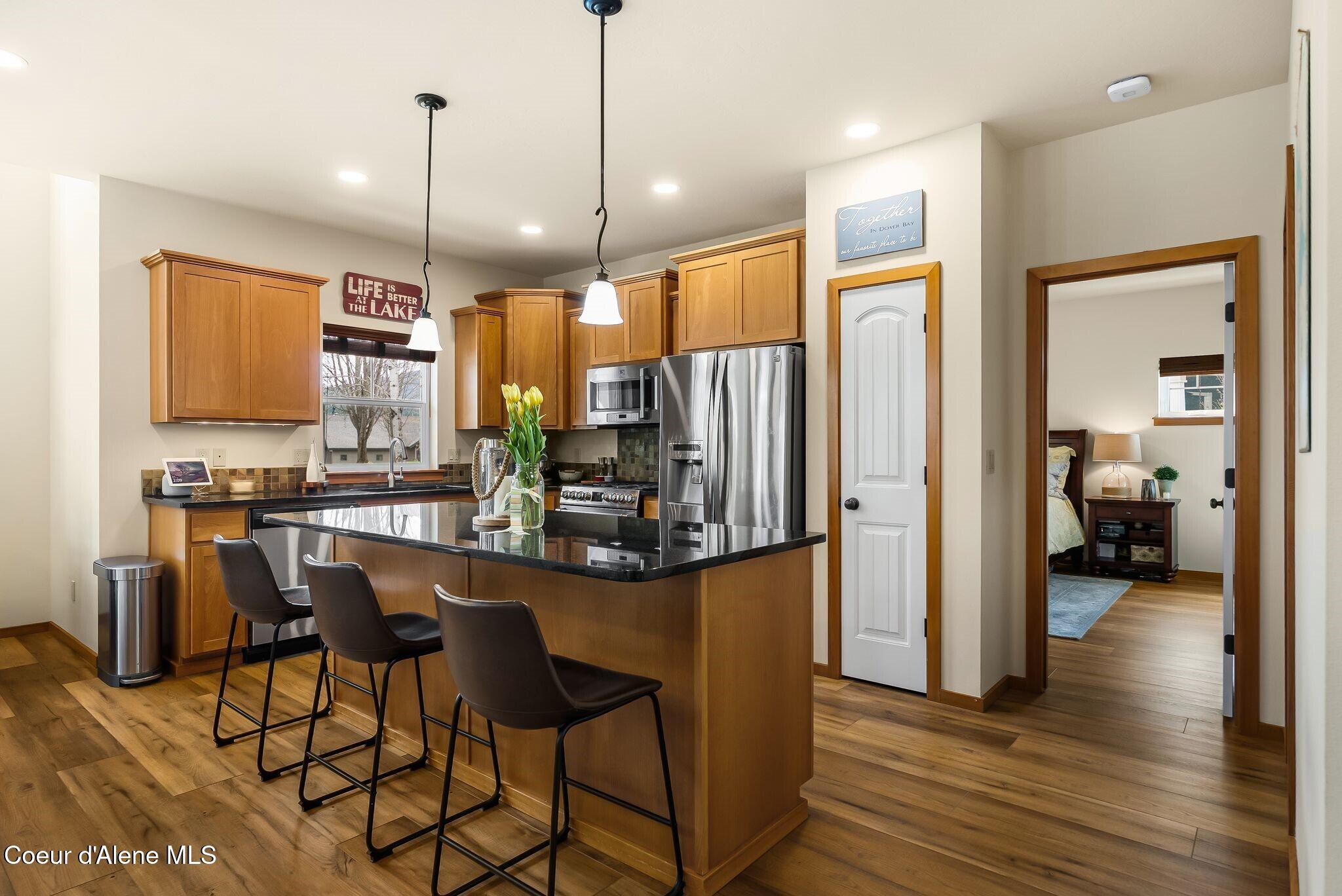 404 Lundblad PL