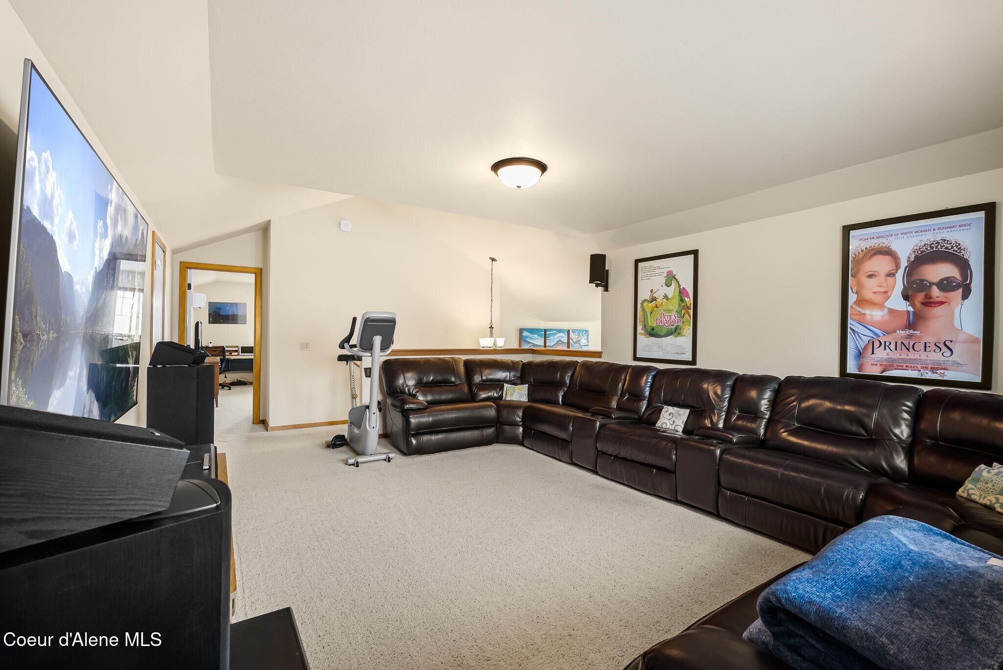 404 Lundblad PL