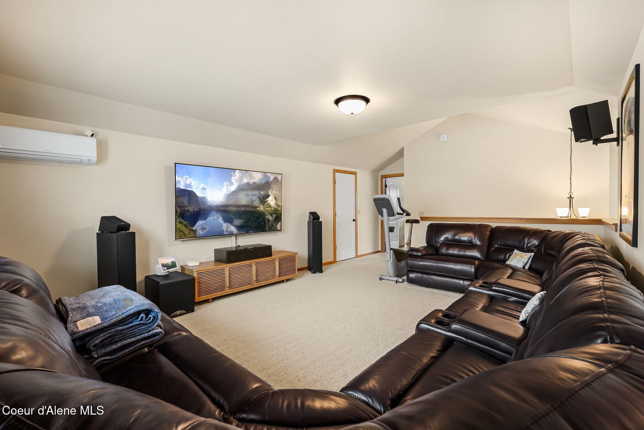 404 Lundblad PL