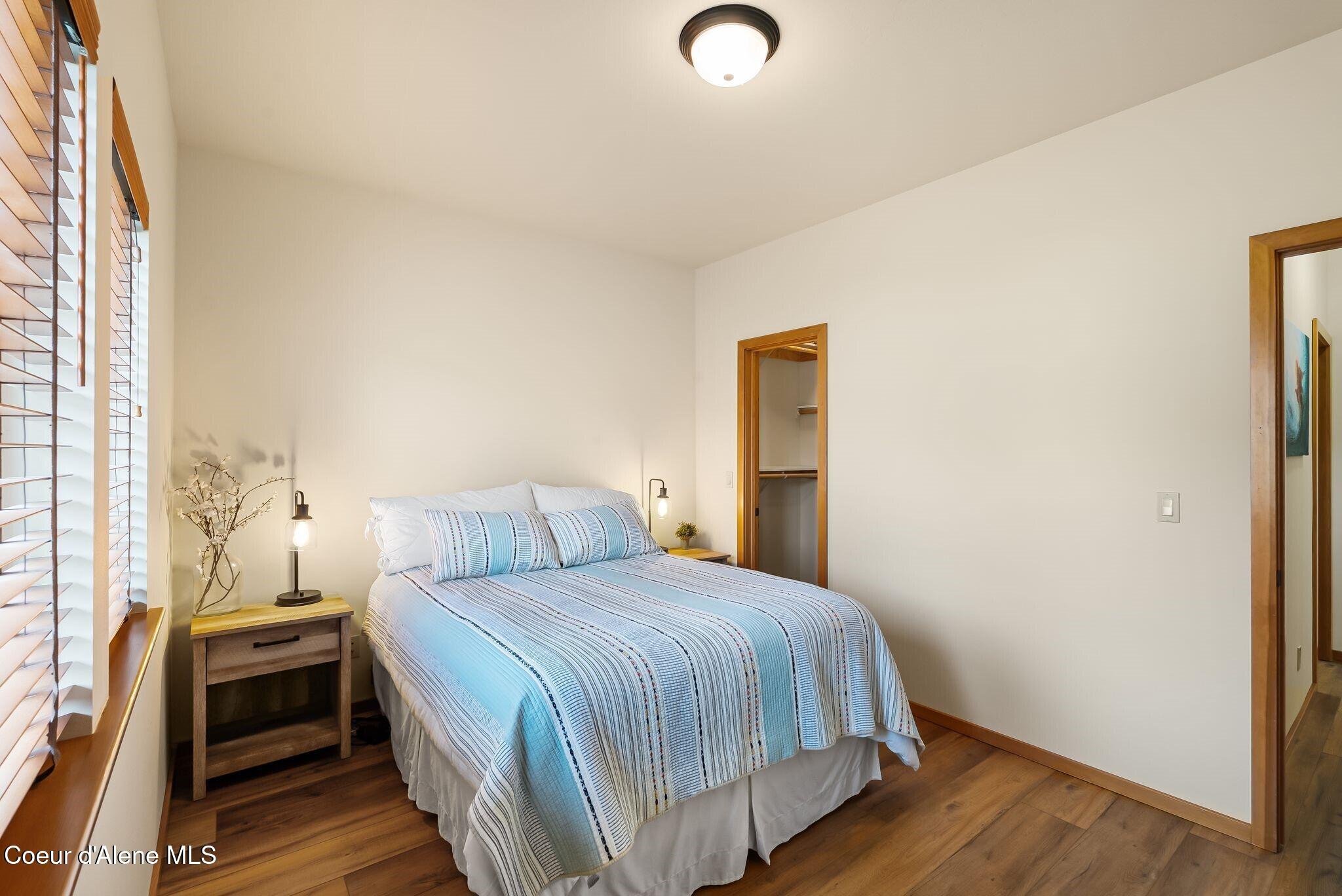 404 Lundblad PL