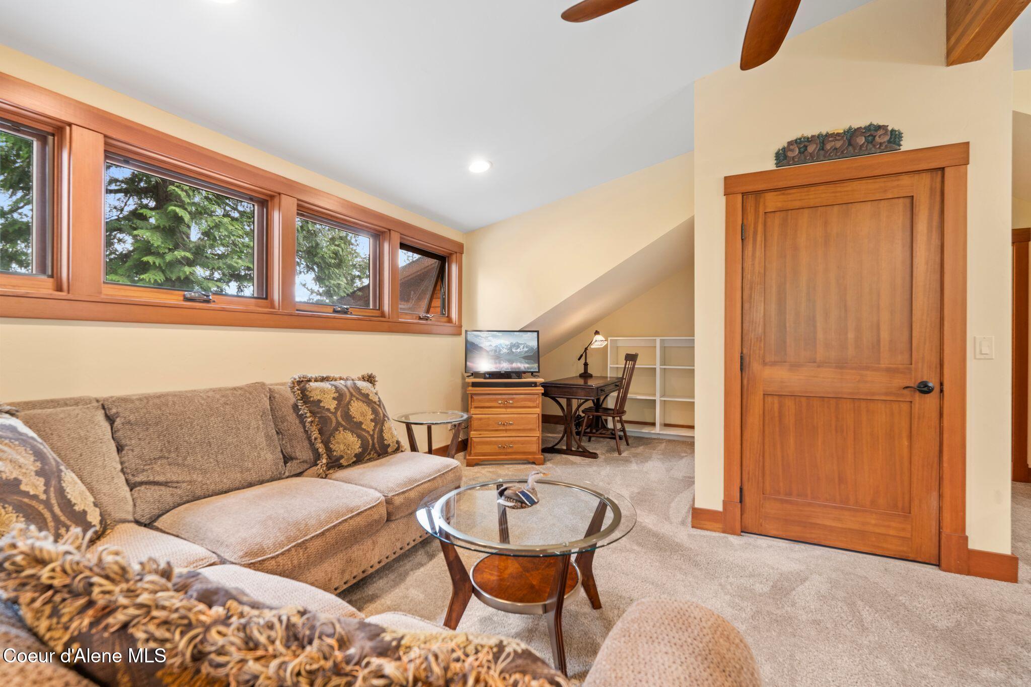 294 Rincon Dr