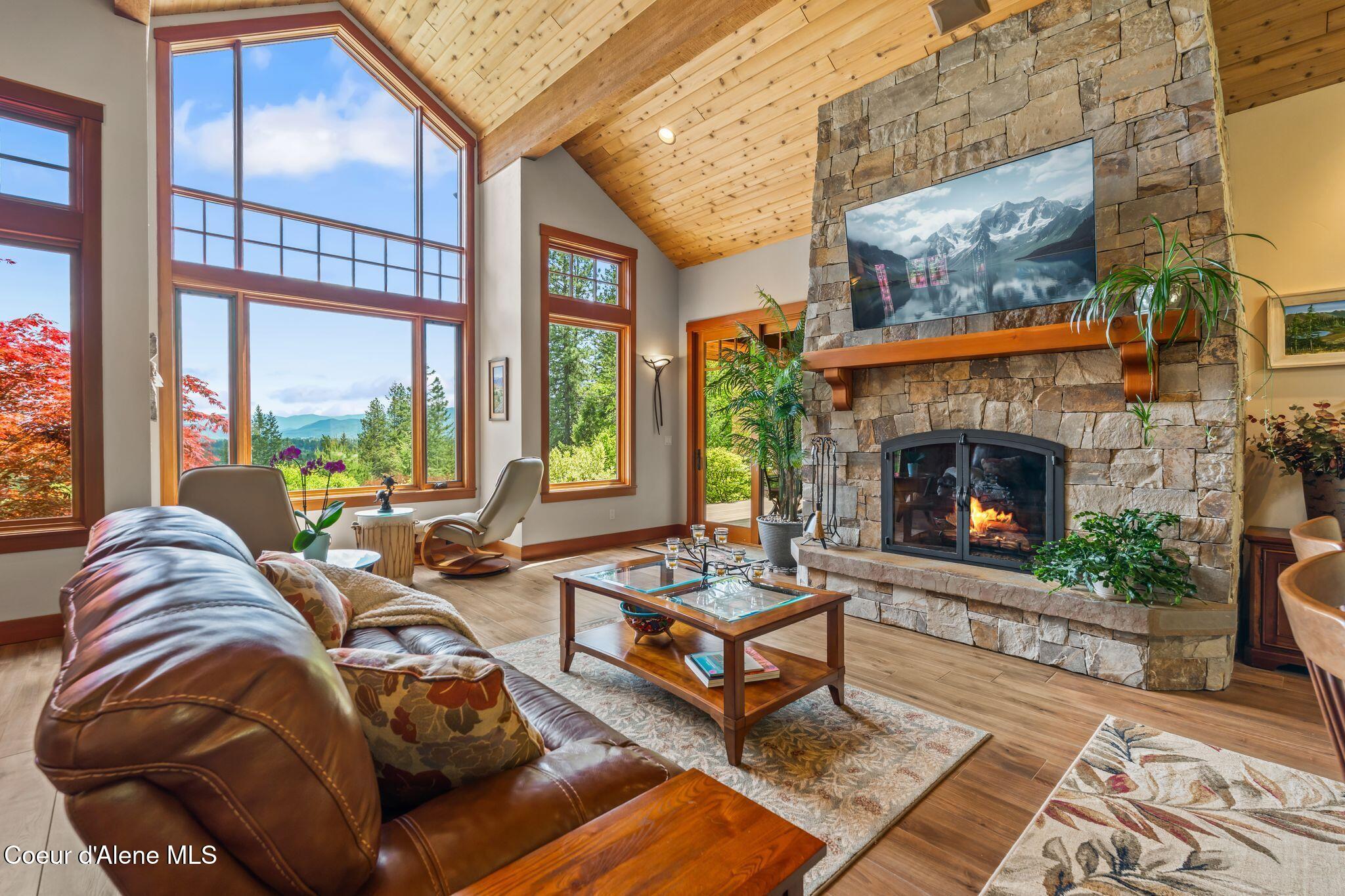 294 Rincon Dr