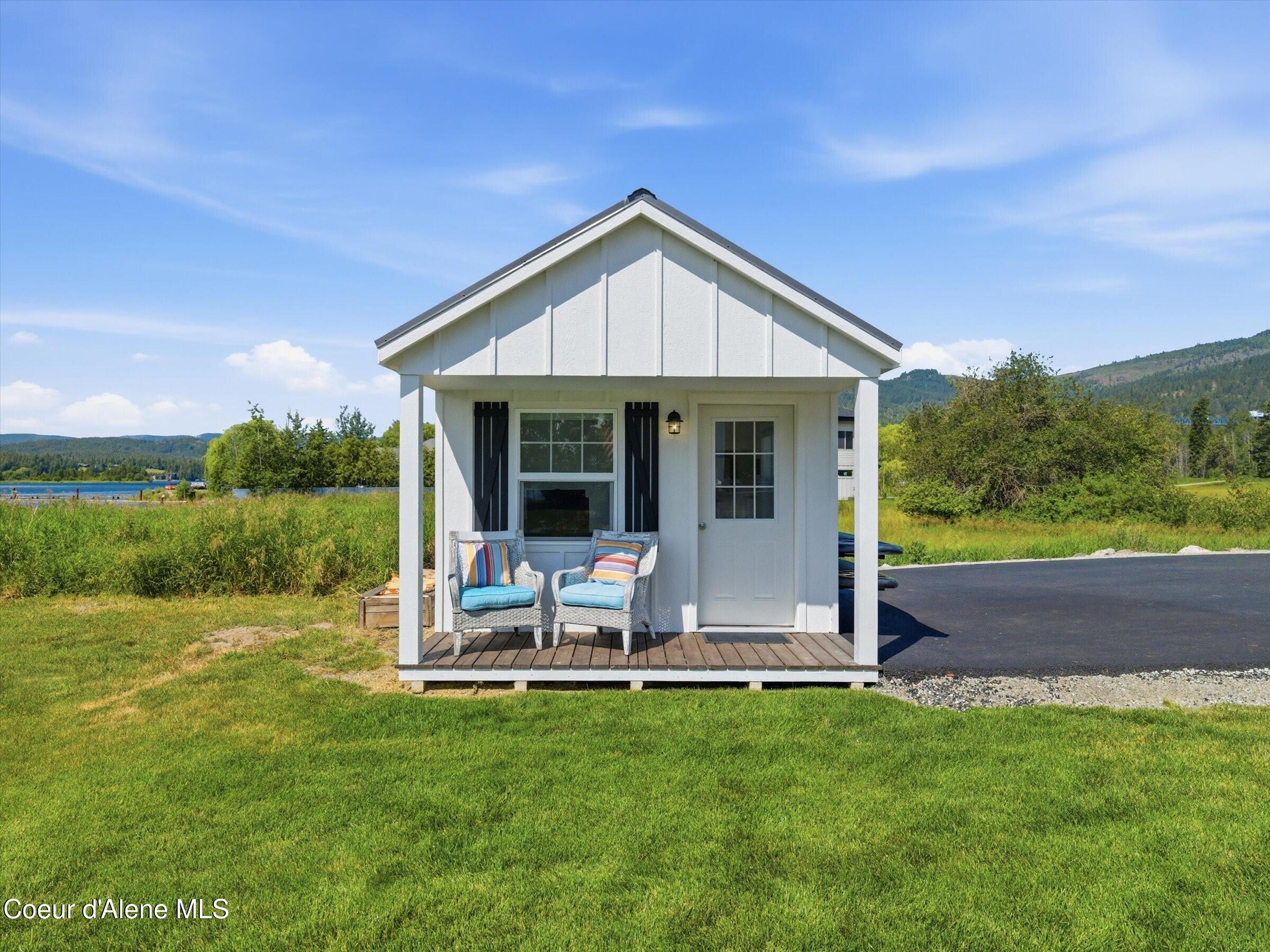 645 River Run Dr