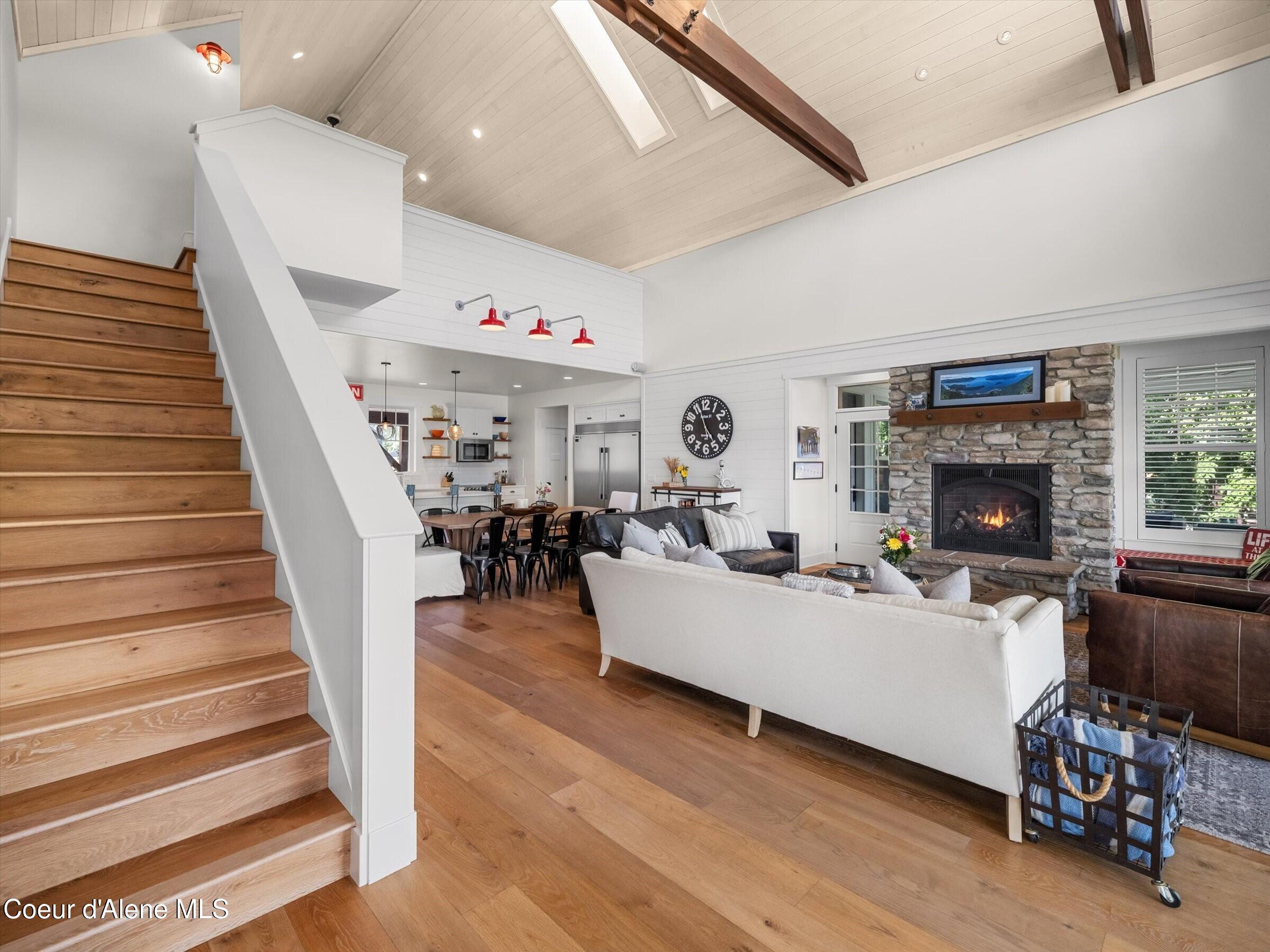 645 River Run Dr