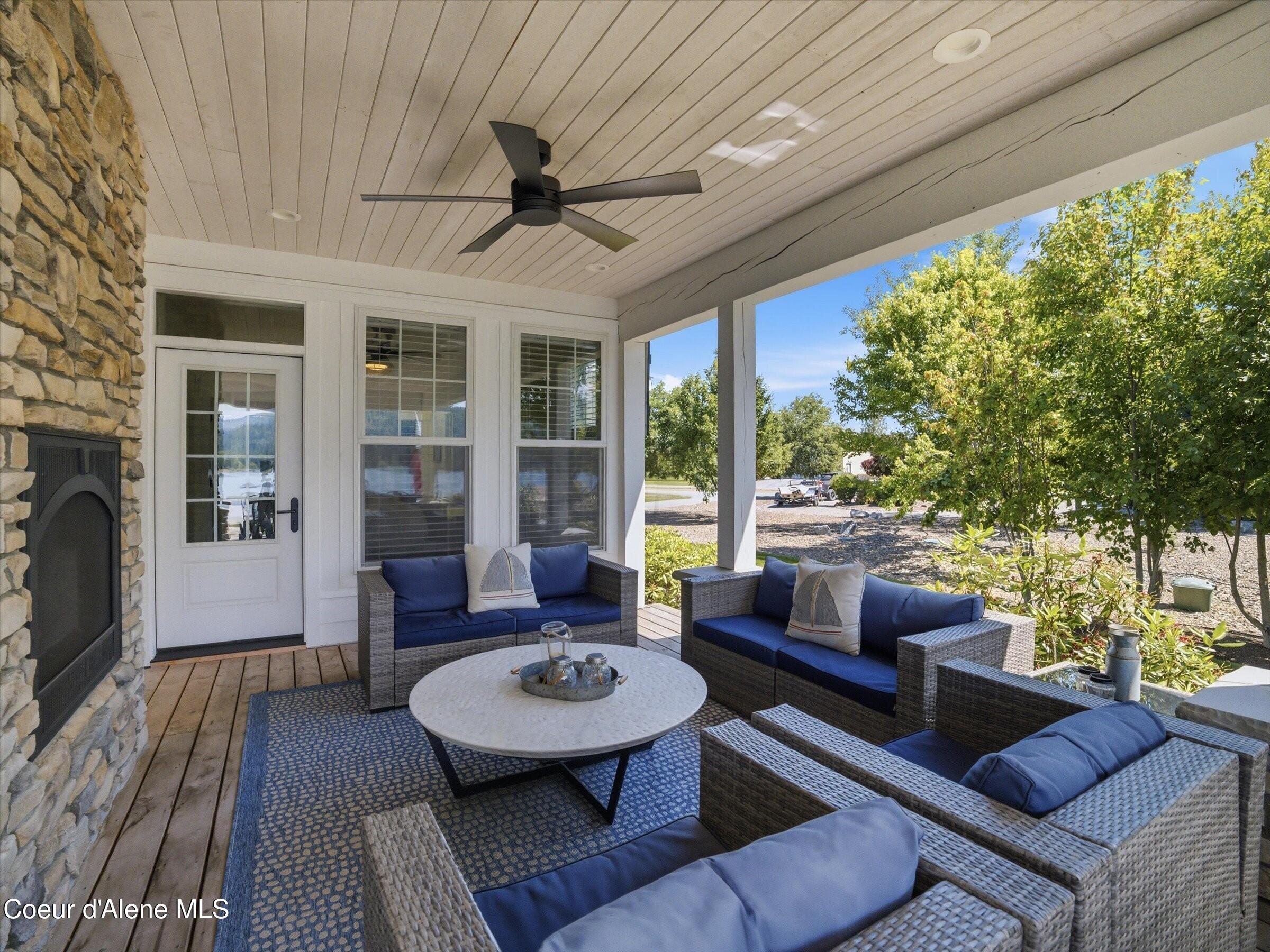 645 River Run Dr