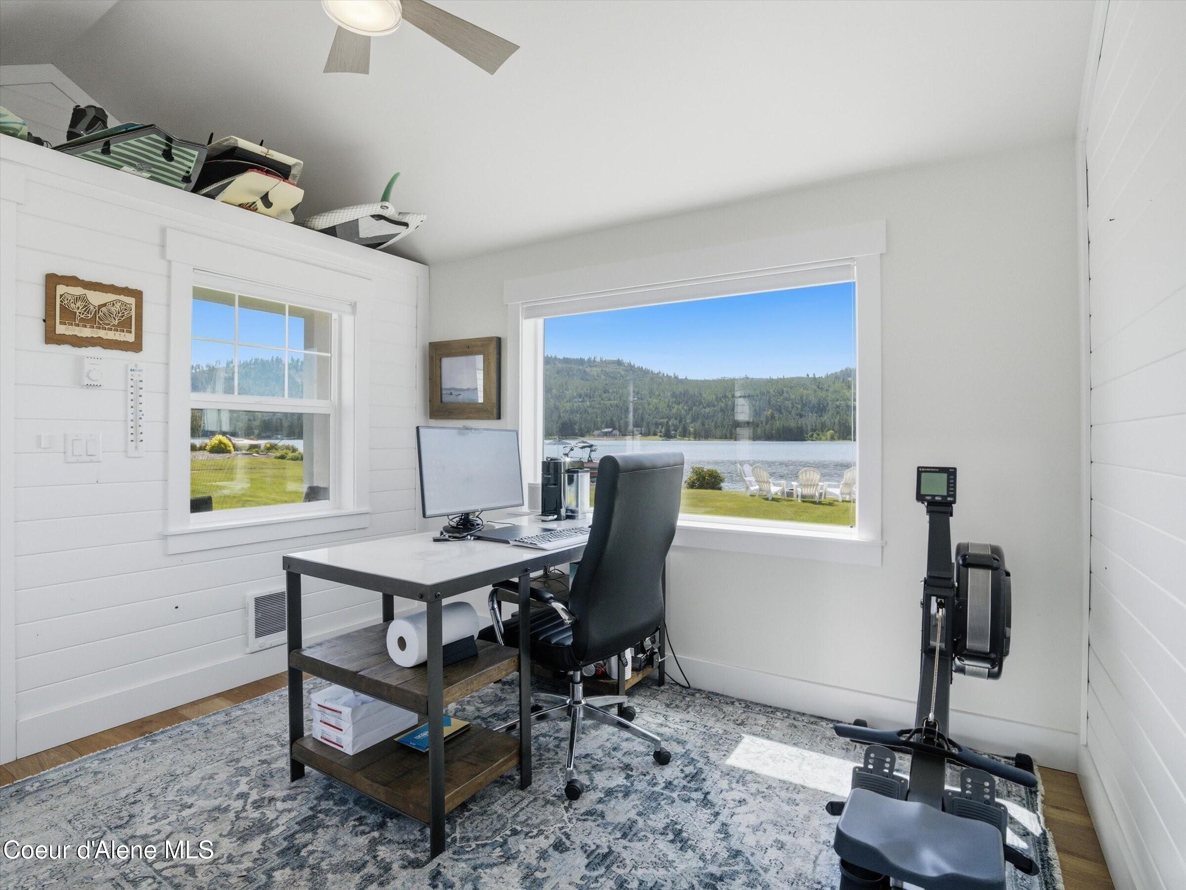 645 River Run Dr