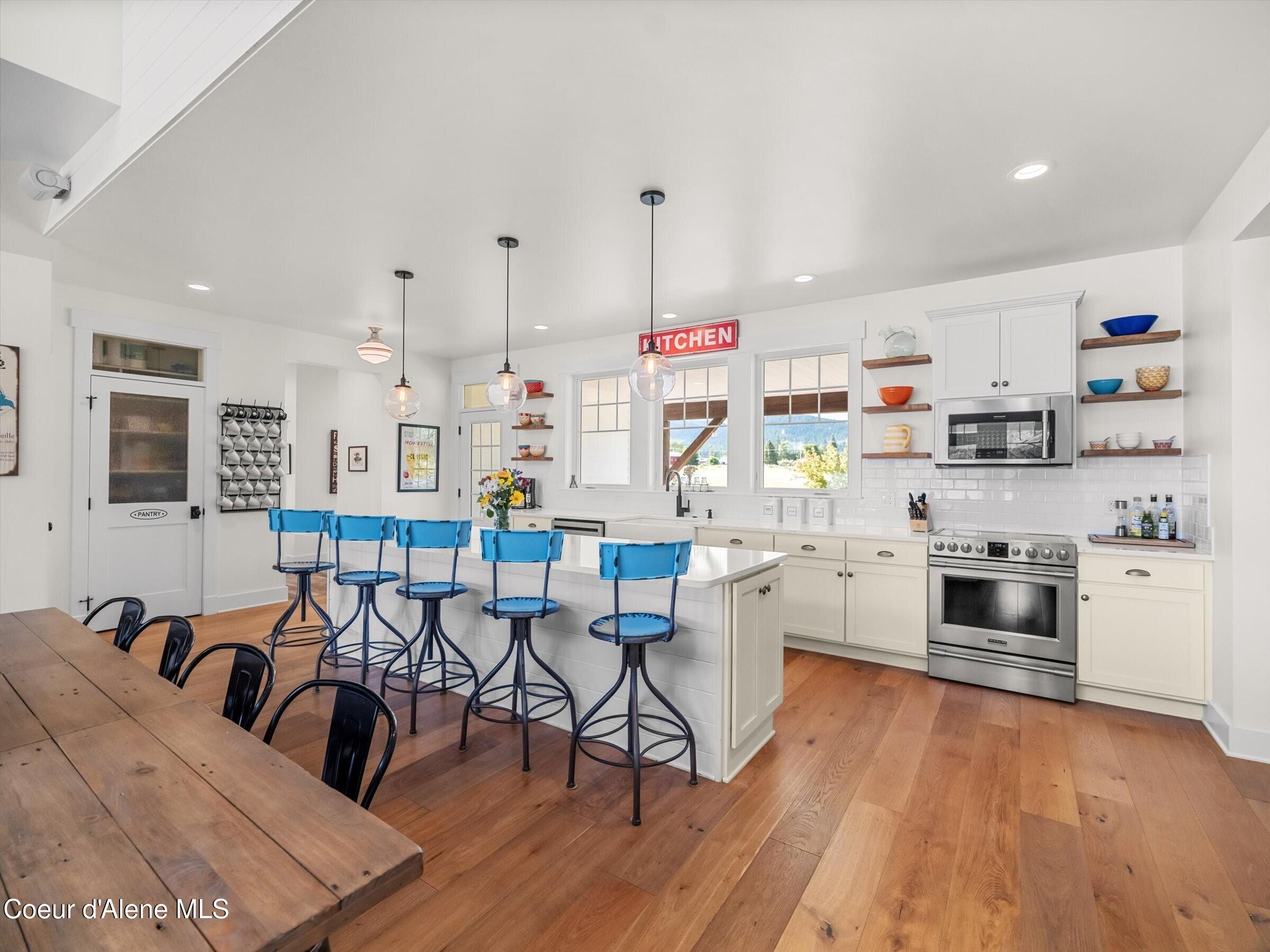 645 River Run Dr