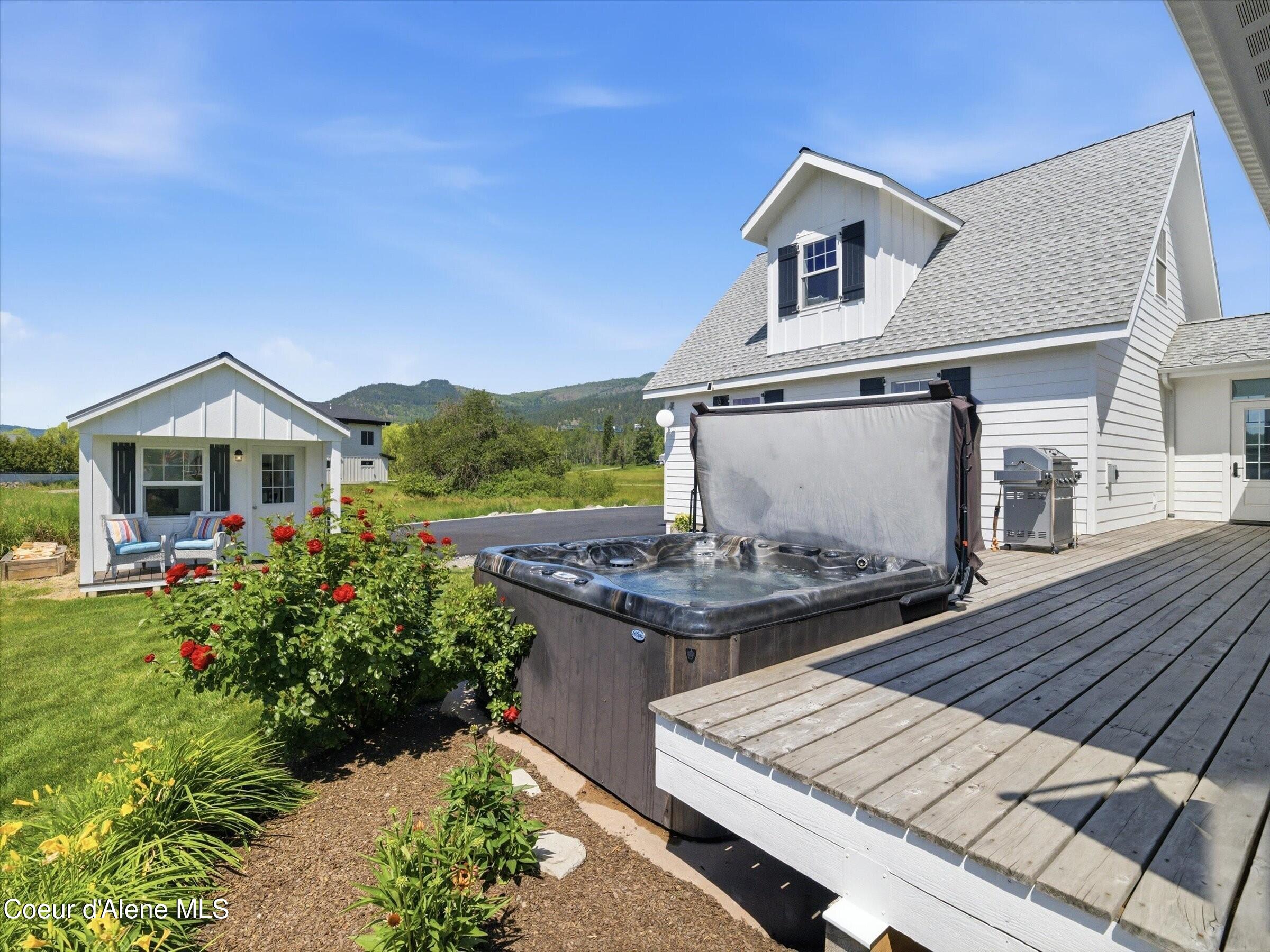 645 River Run Dr