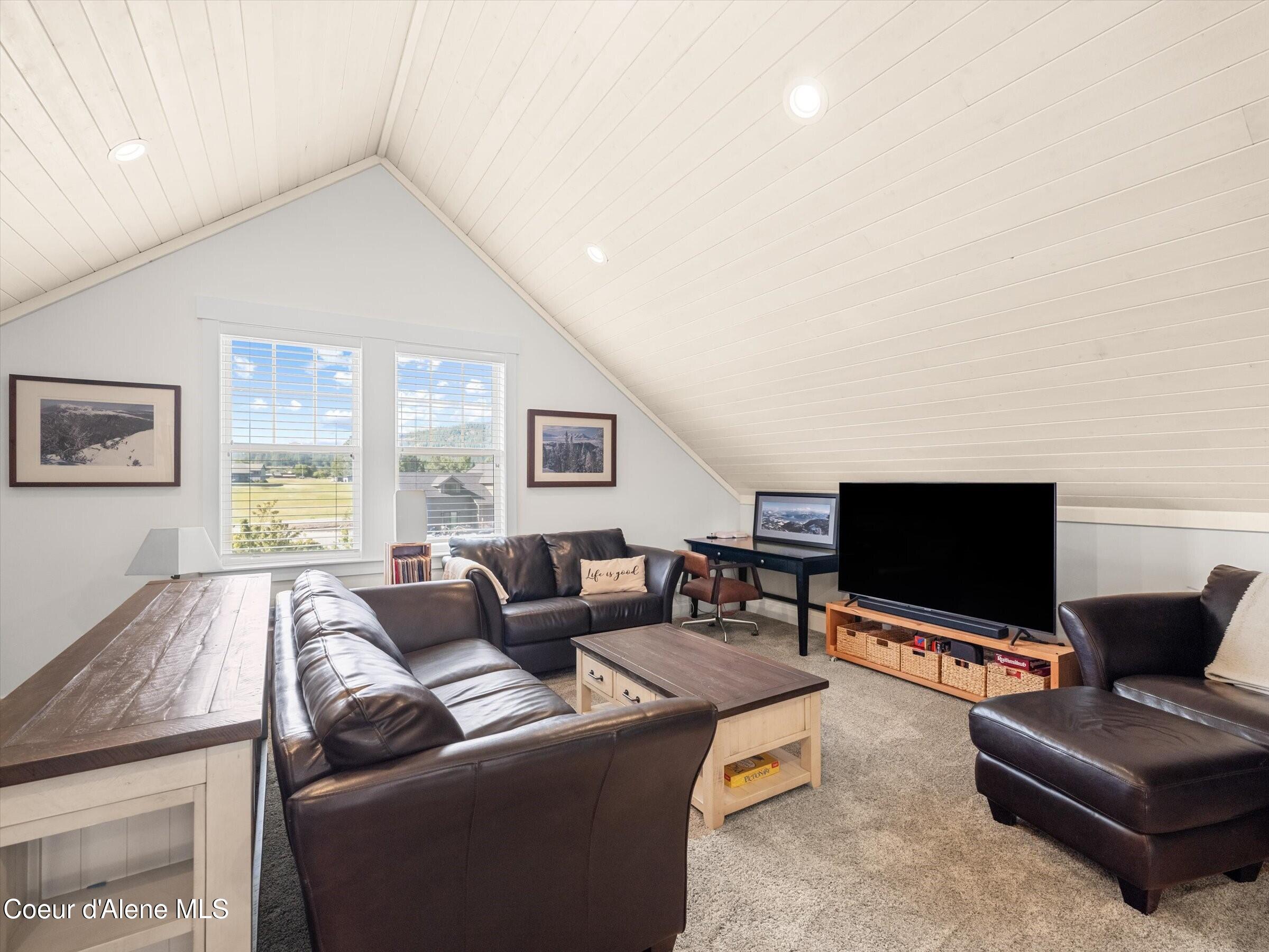 645 River Run Dr