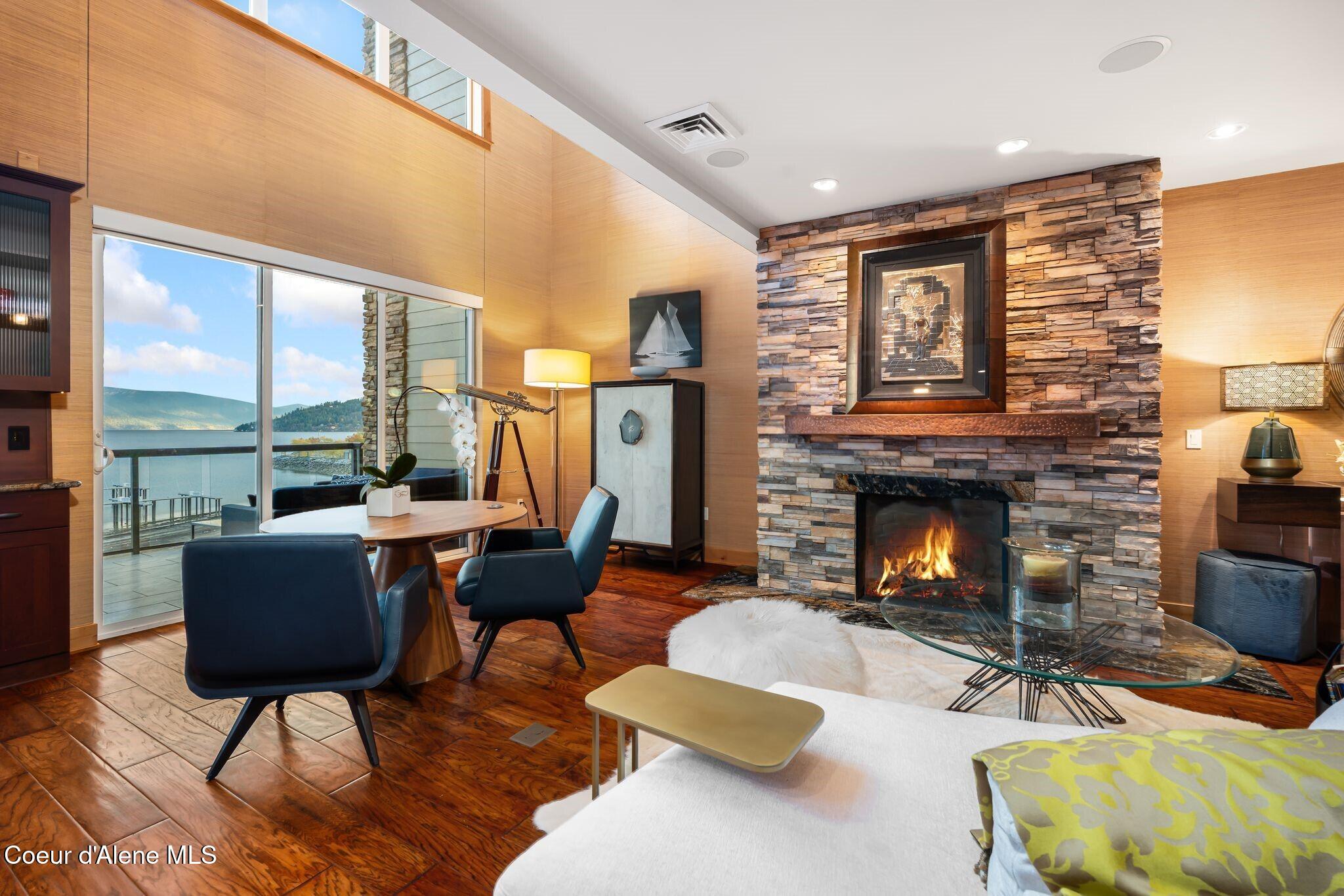 412 Sandpoint Avenue Unit: 334/335