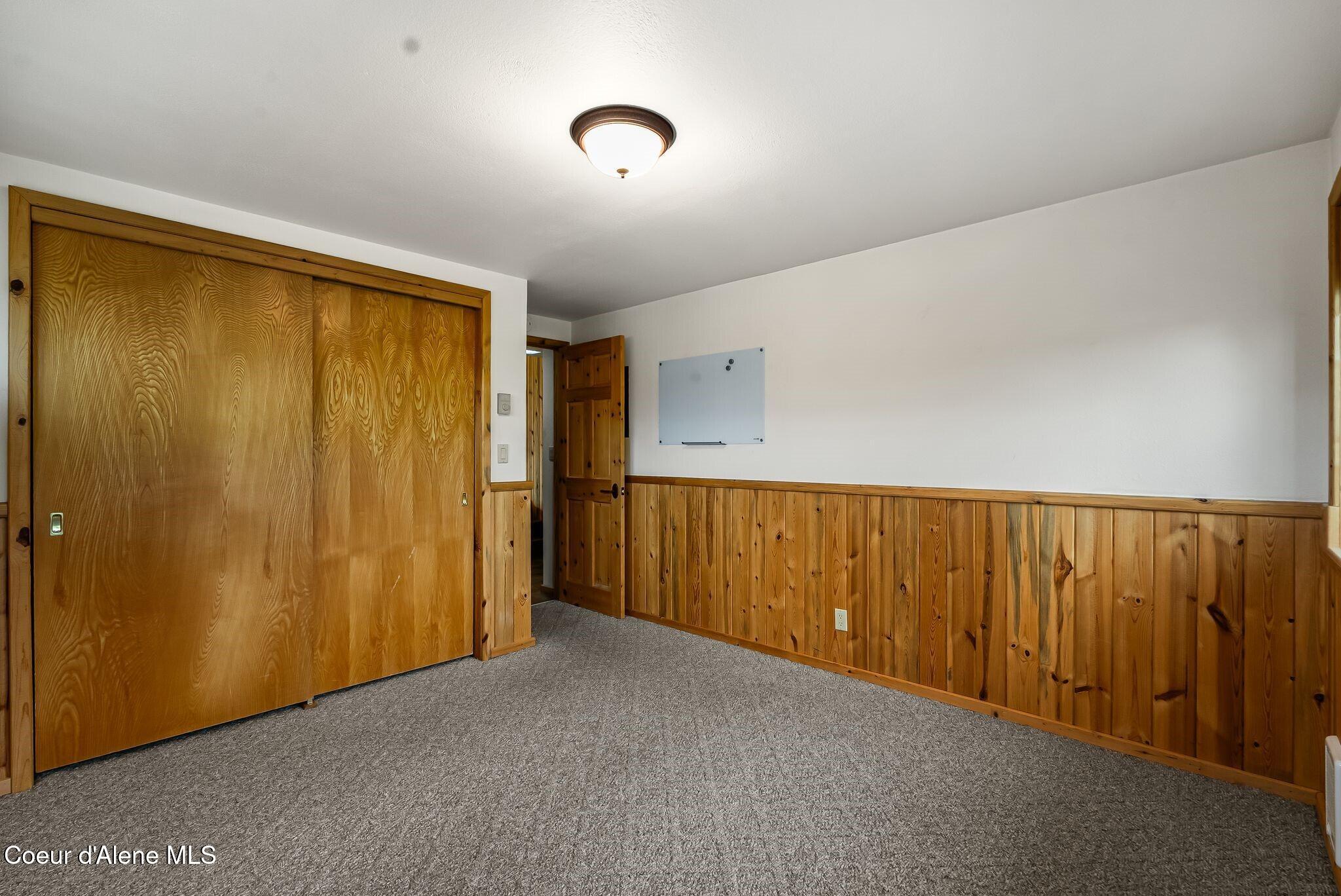 301 Iberian Way, 218