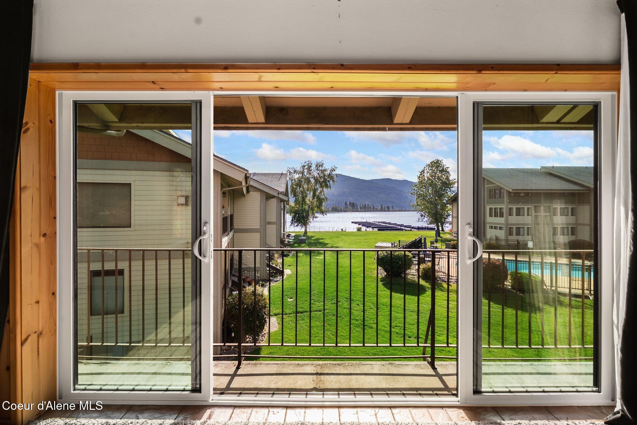 301 Iberian Way, 218