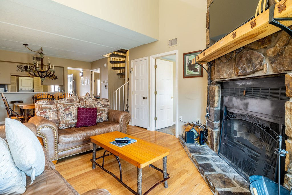 1155 Upper Alpine Way Way Unit: Unit 304