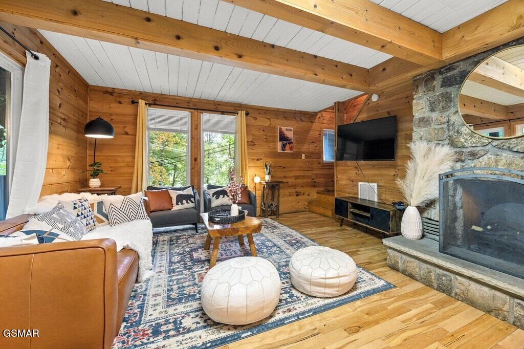 907 Ski Mountain Rd. Road Road