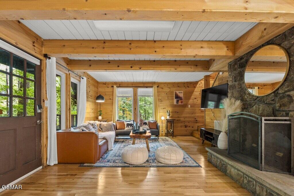 907 Ski Mountain Rd. Road Road