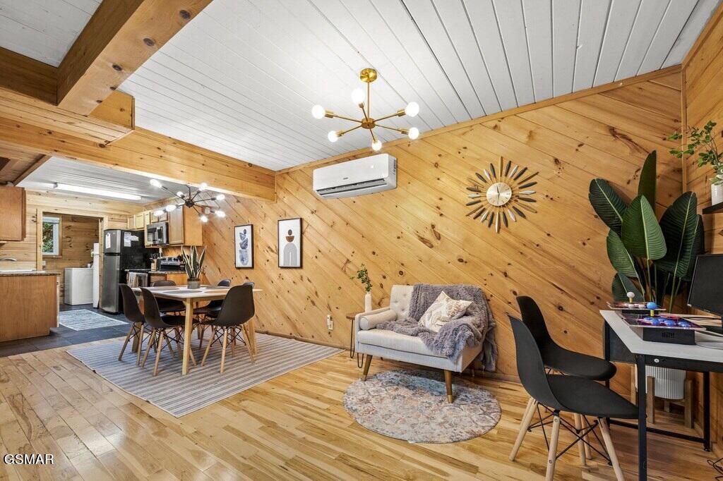 907 Ski Mountain Rd. Road Road