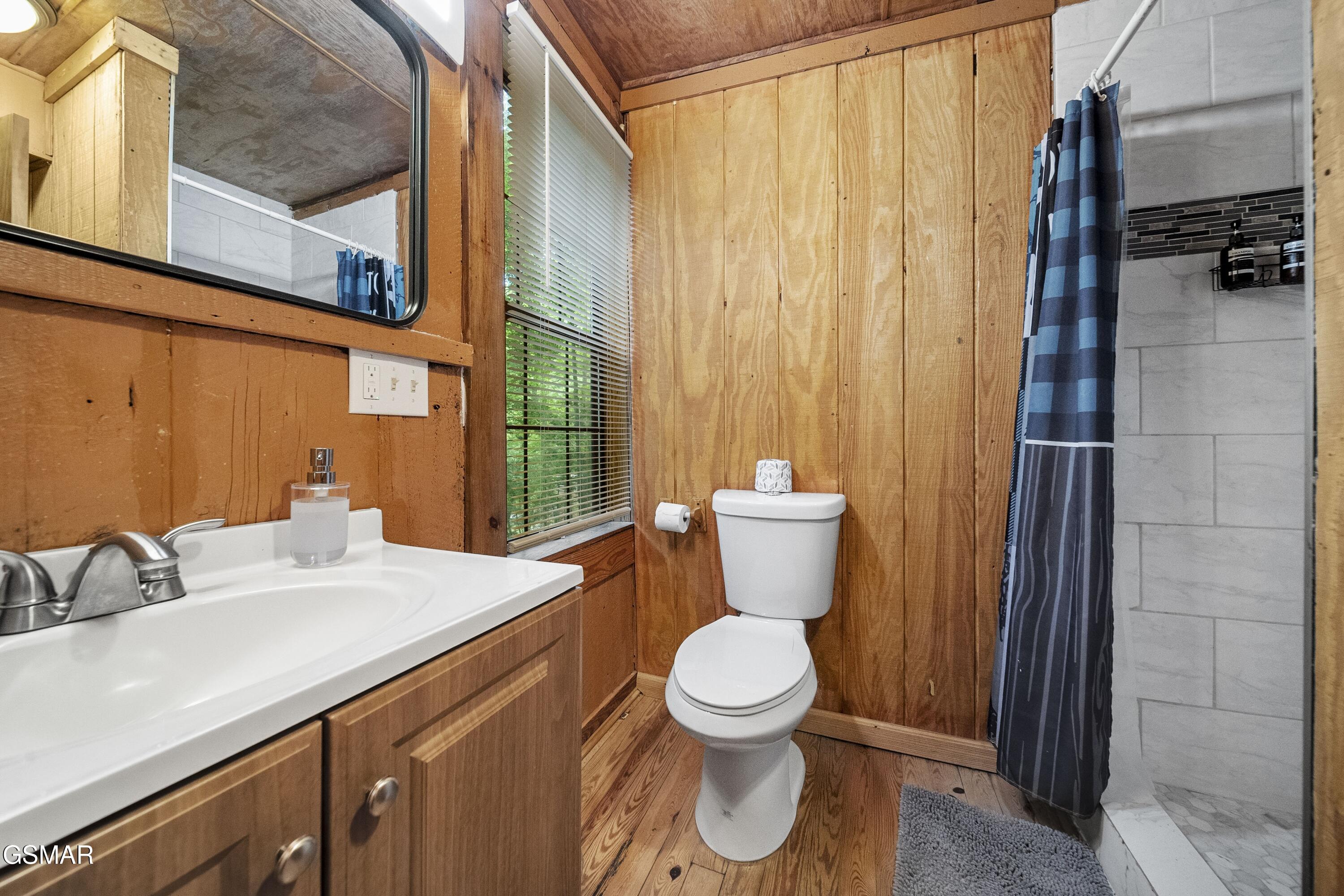 215 Lovers Lane Lane