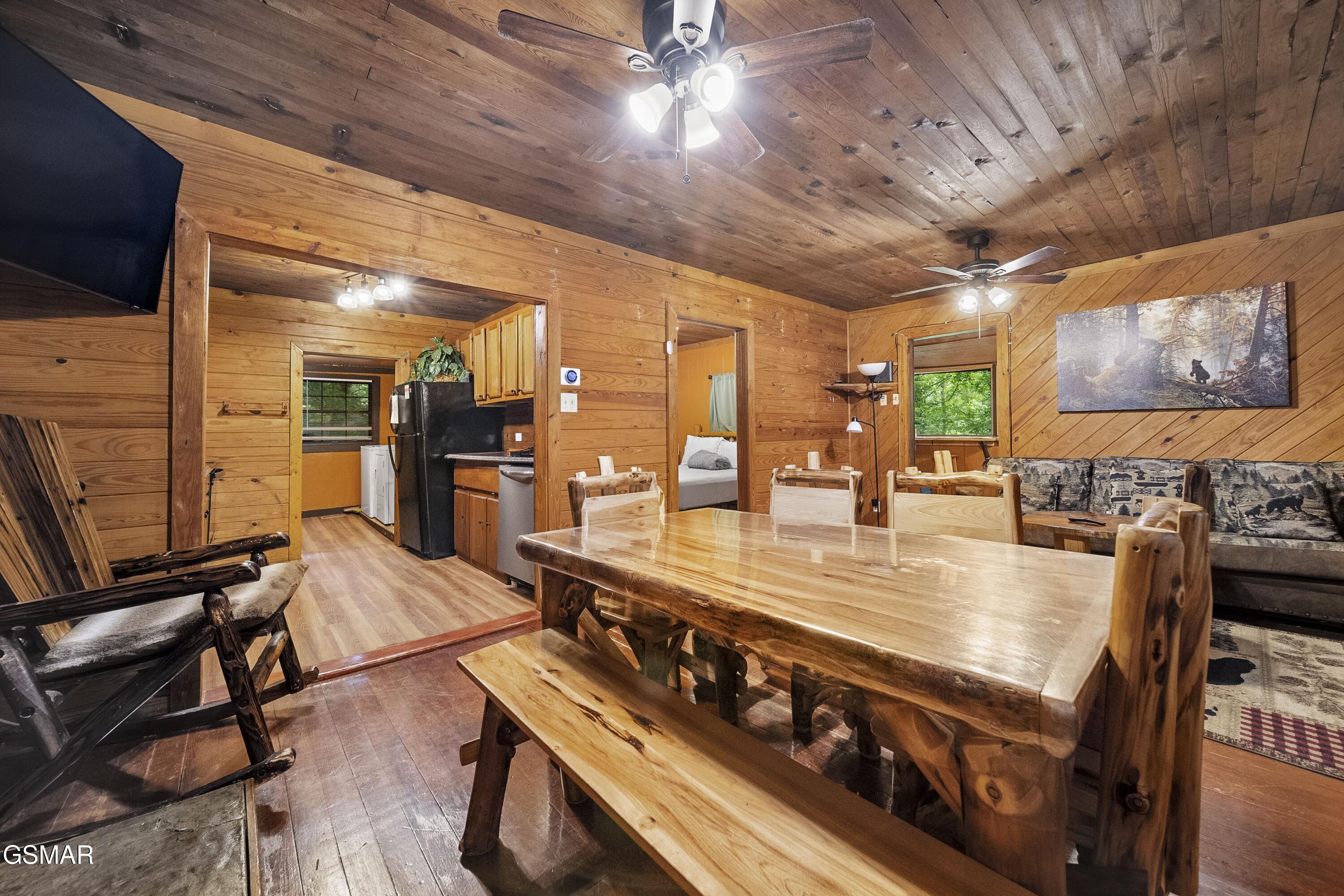 215 Lovers Lane Lane