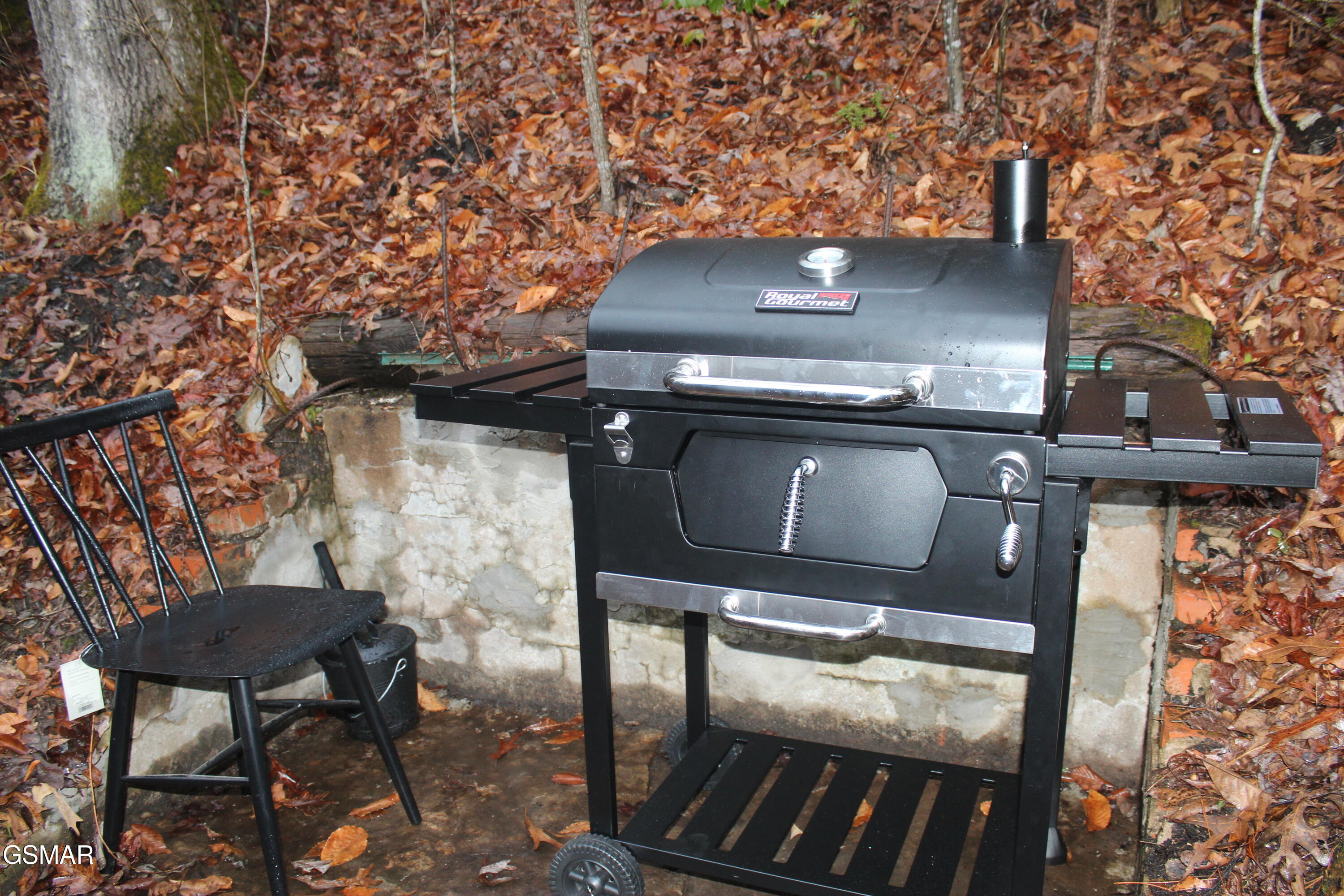 215 Lovers Lane Lane