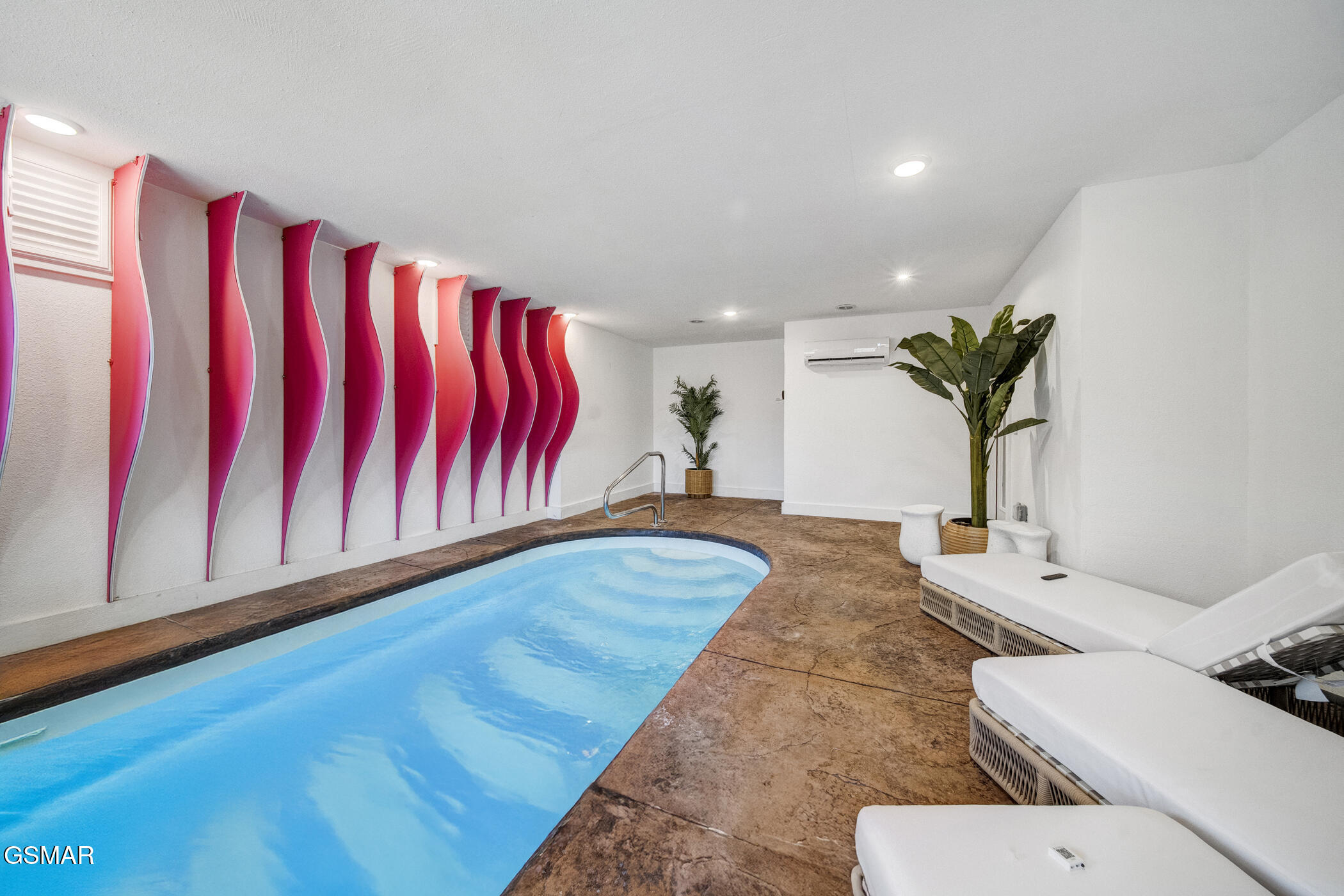 1928 Pine Court Court