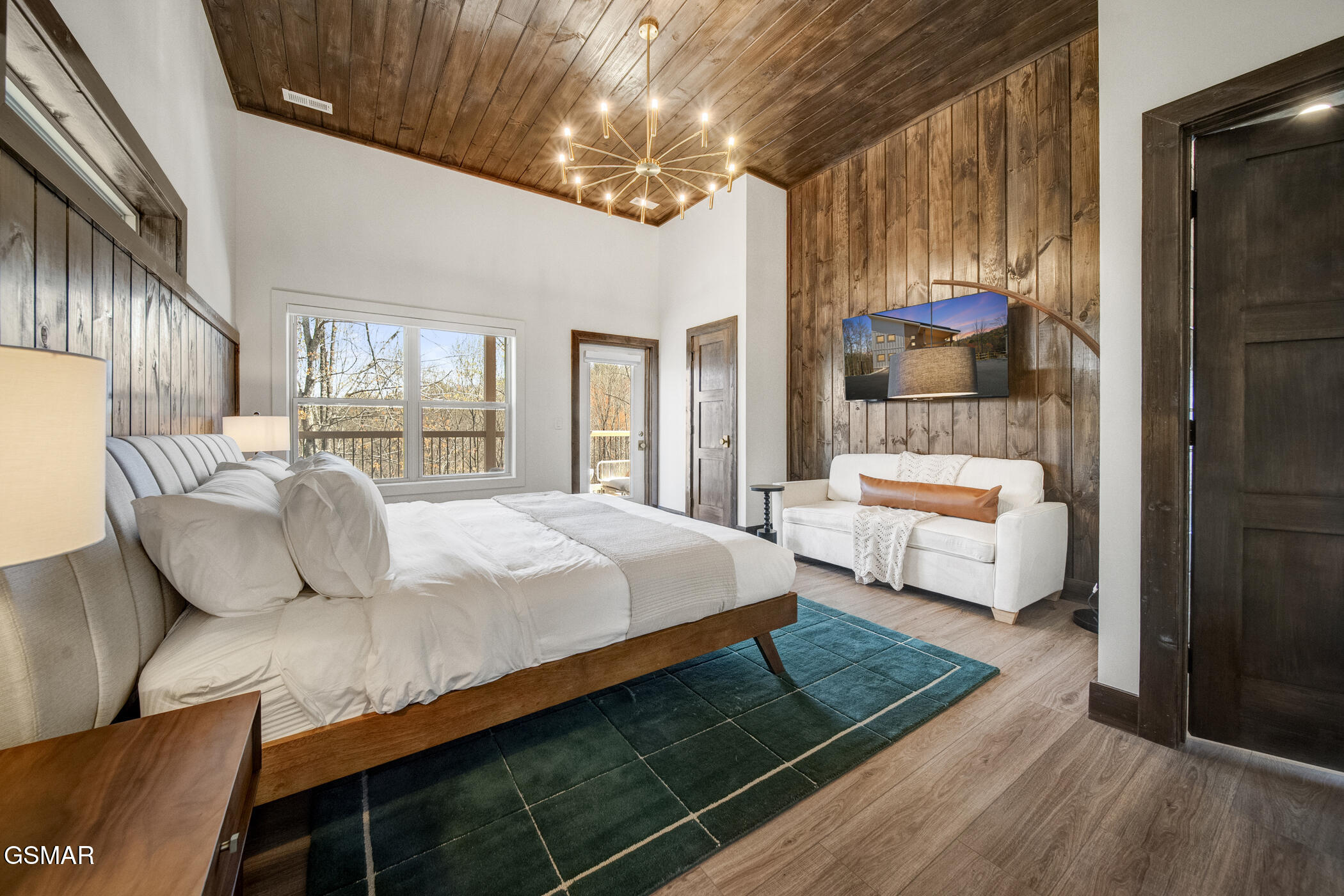 1928 Pine Court Court