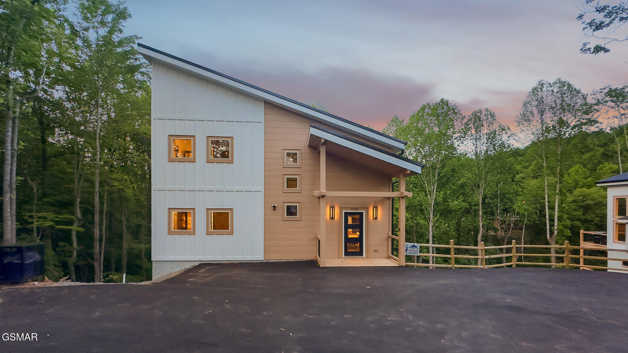 1928 Pine Court Court