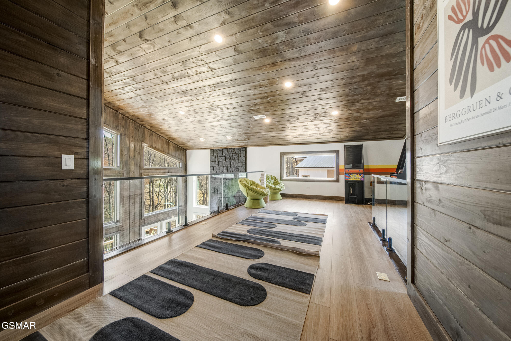 1928 Pine Court Court