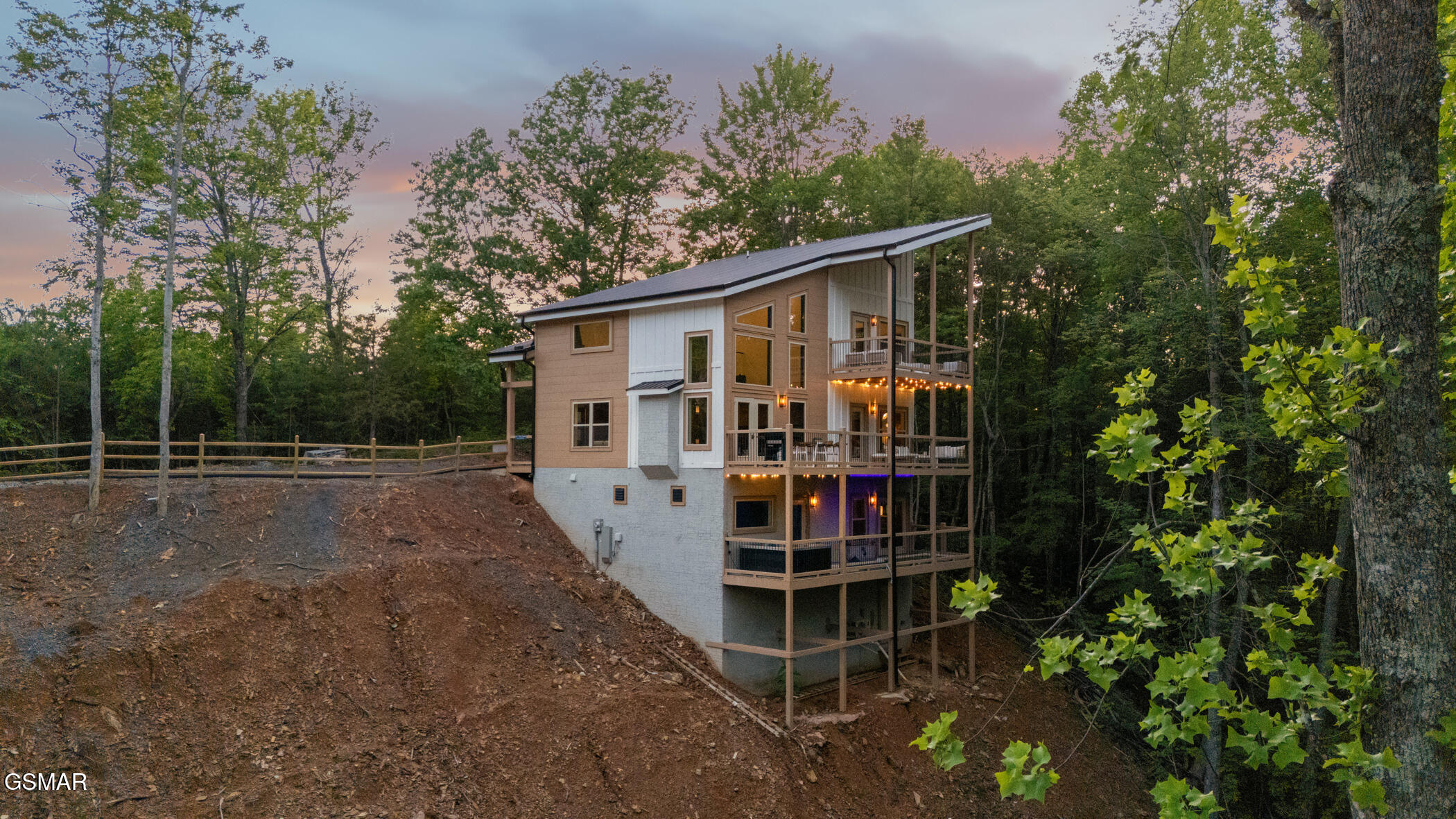 1928 Pine Court Court