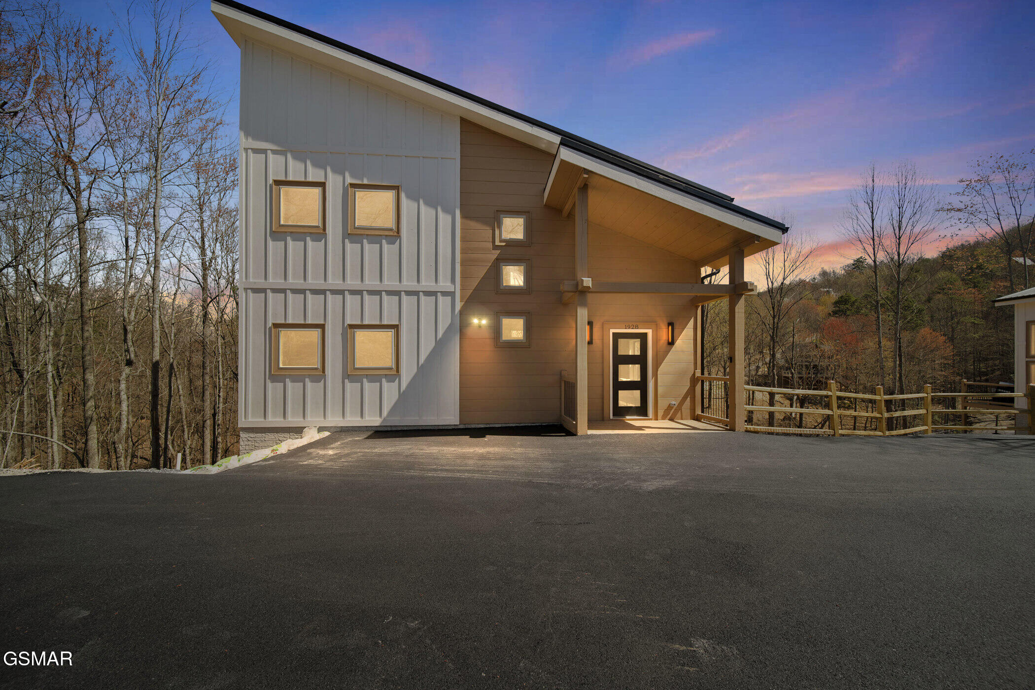 1928 Pine Court Court