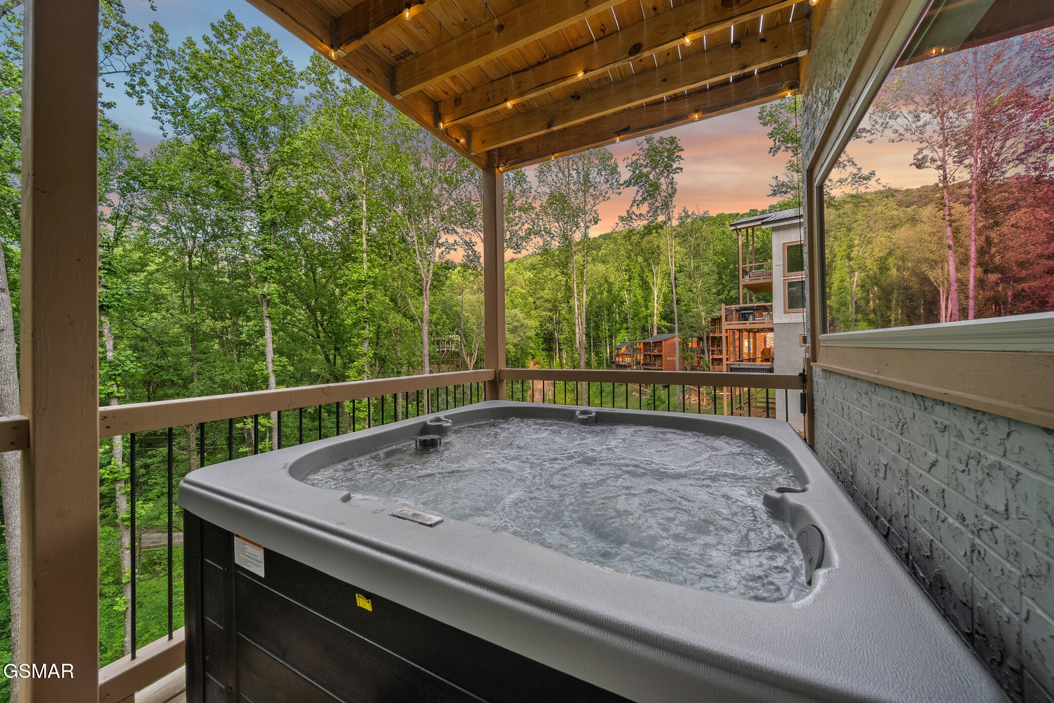 1928 Pine Court Court