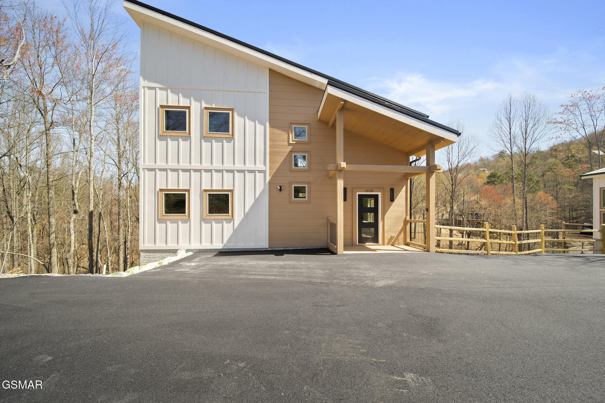 1928 Pine Court Court