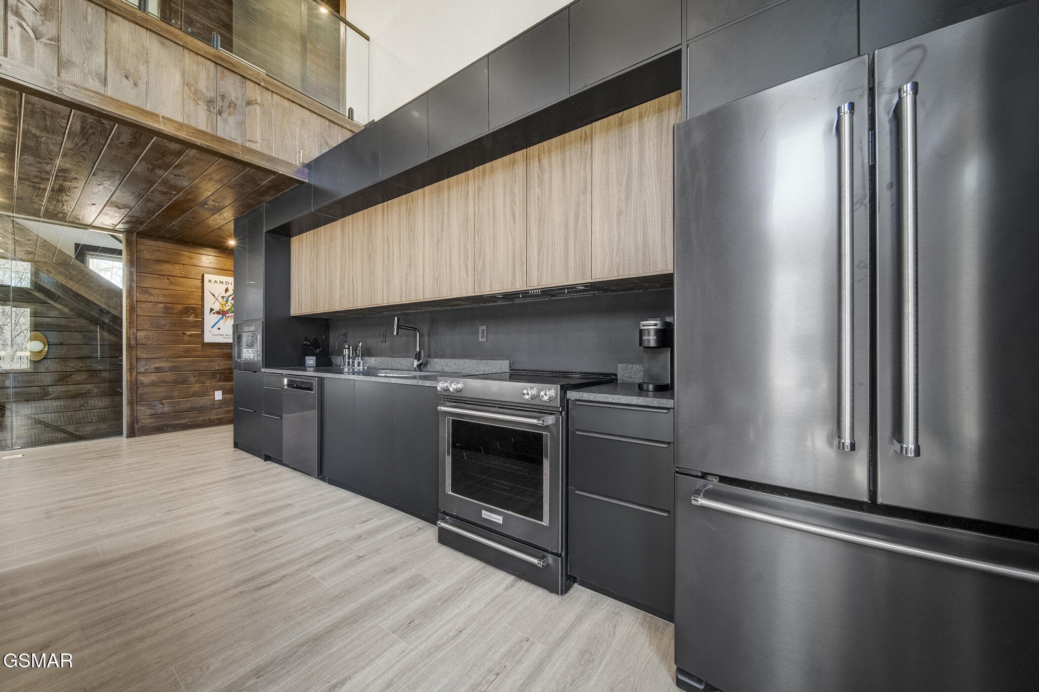 1928 Pine Court Court