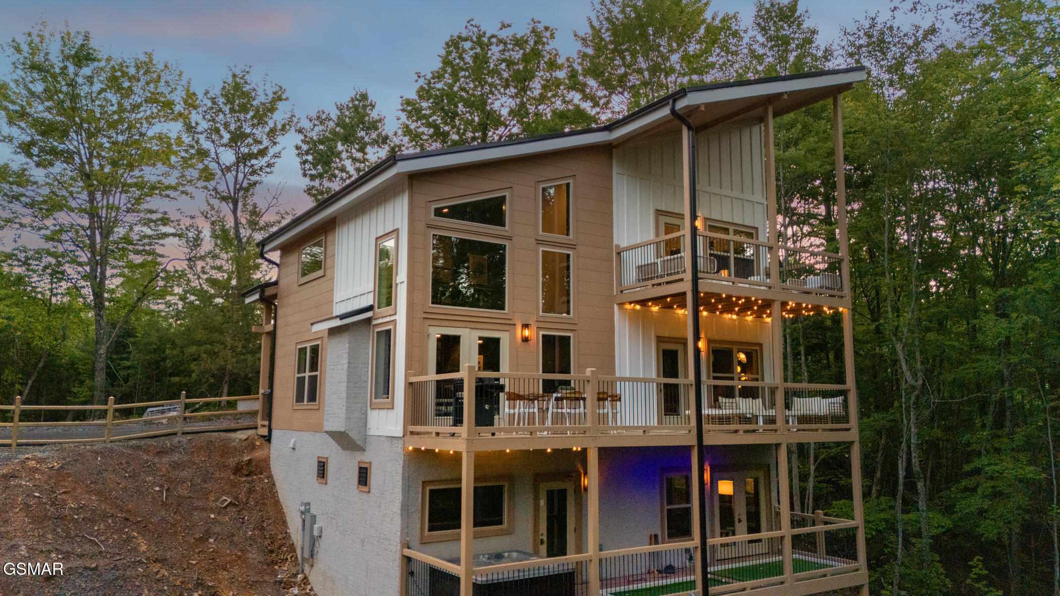 1928 Pine Court Court