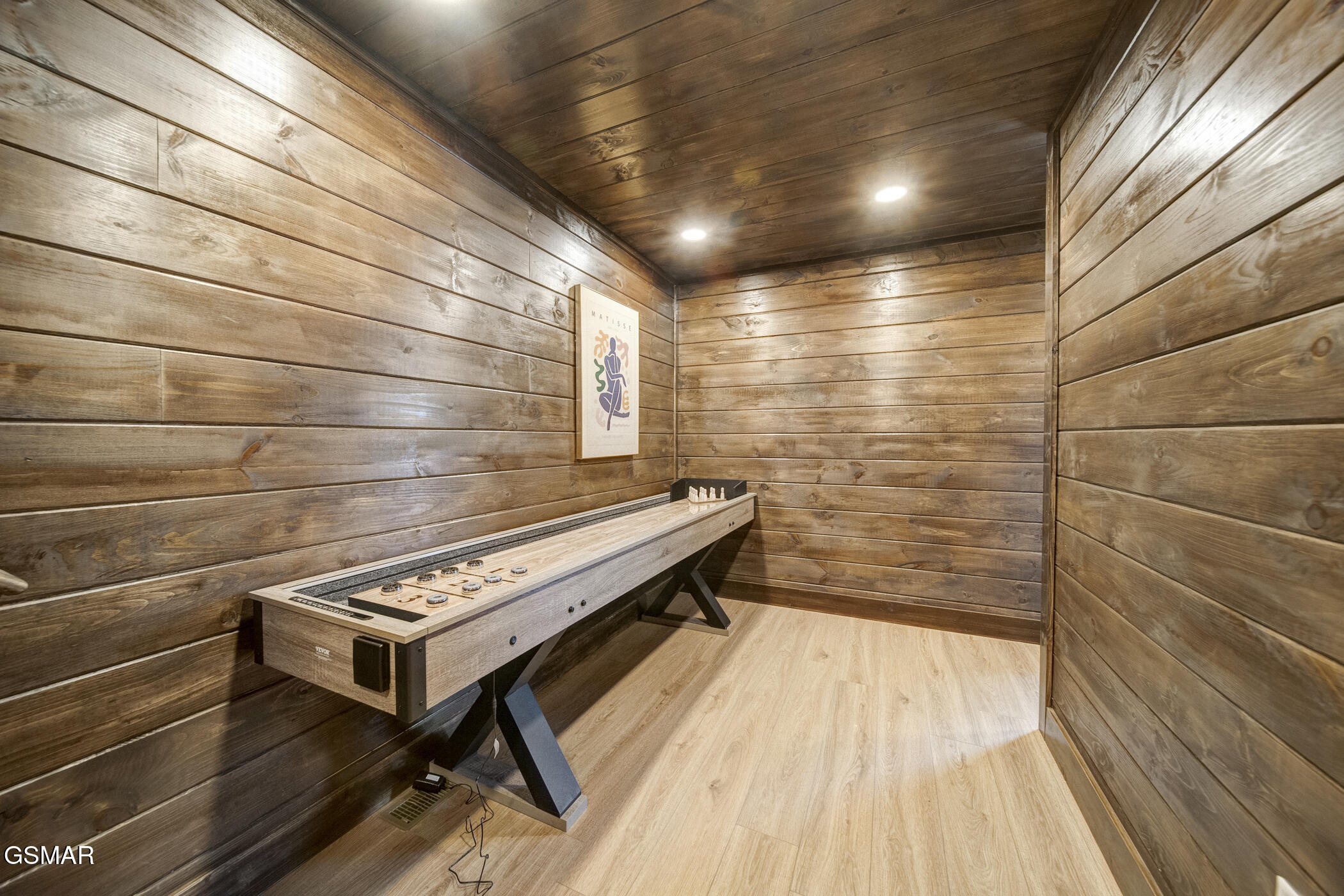 1928 Pine Court Court