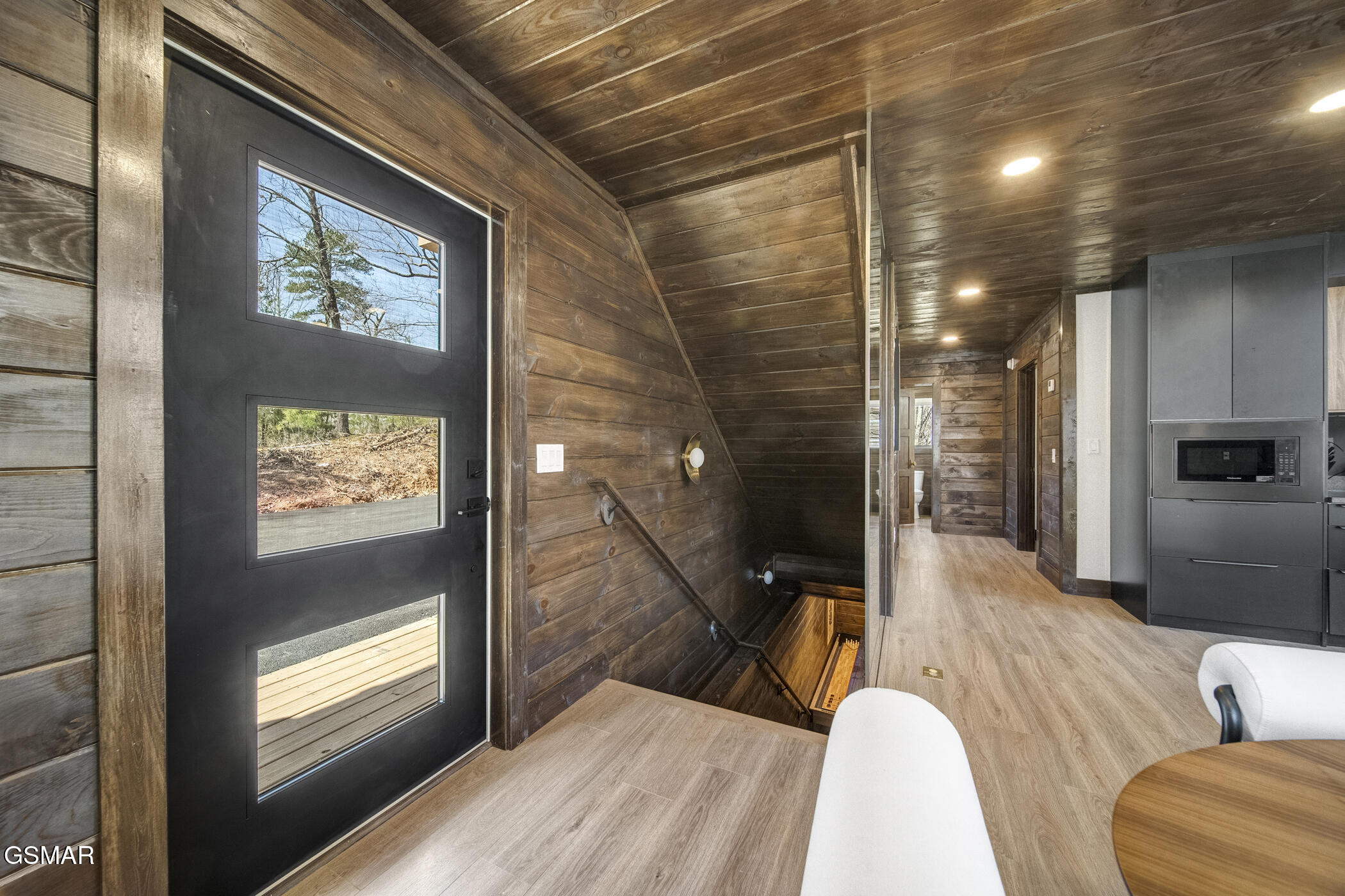 1928 Pine Court Court