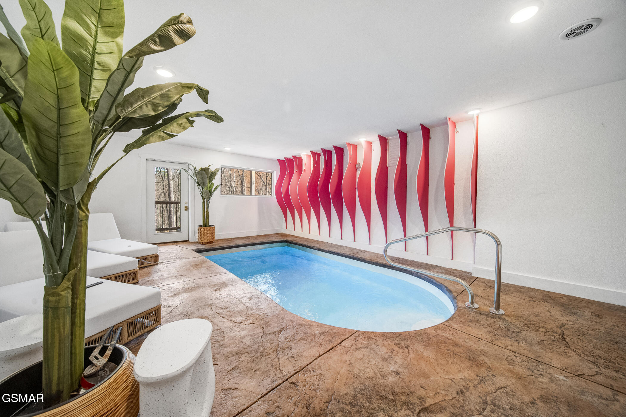 1928 Pine Court Court