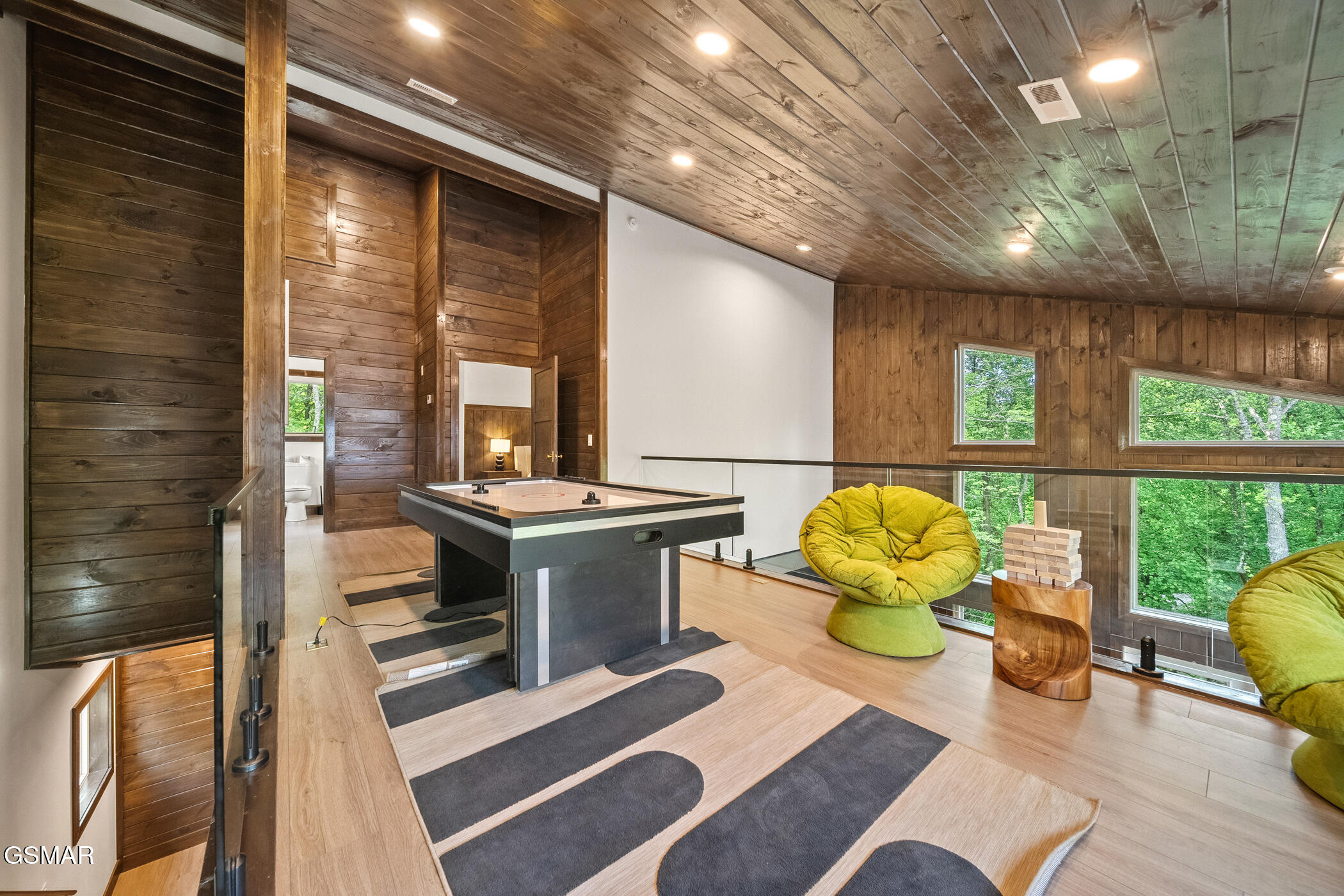 1928 Pine Court Court