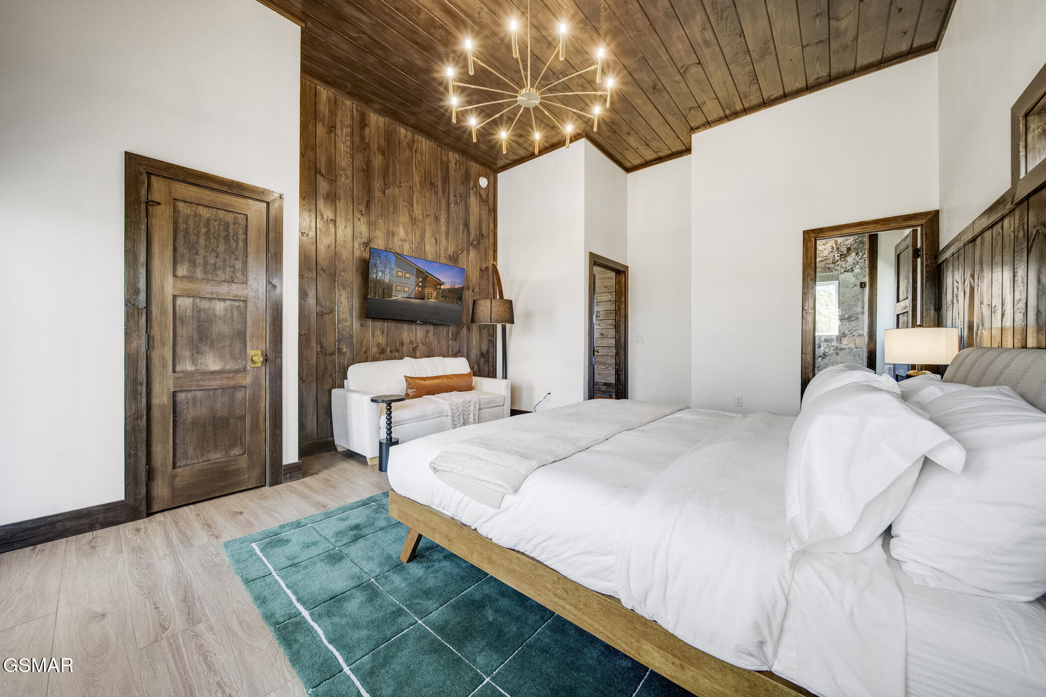 1928 Pine Court Court