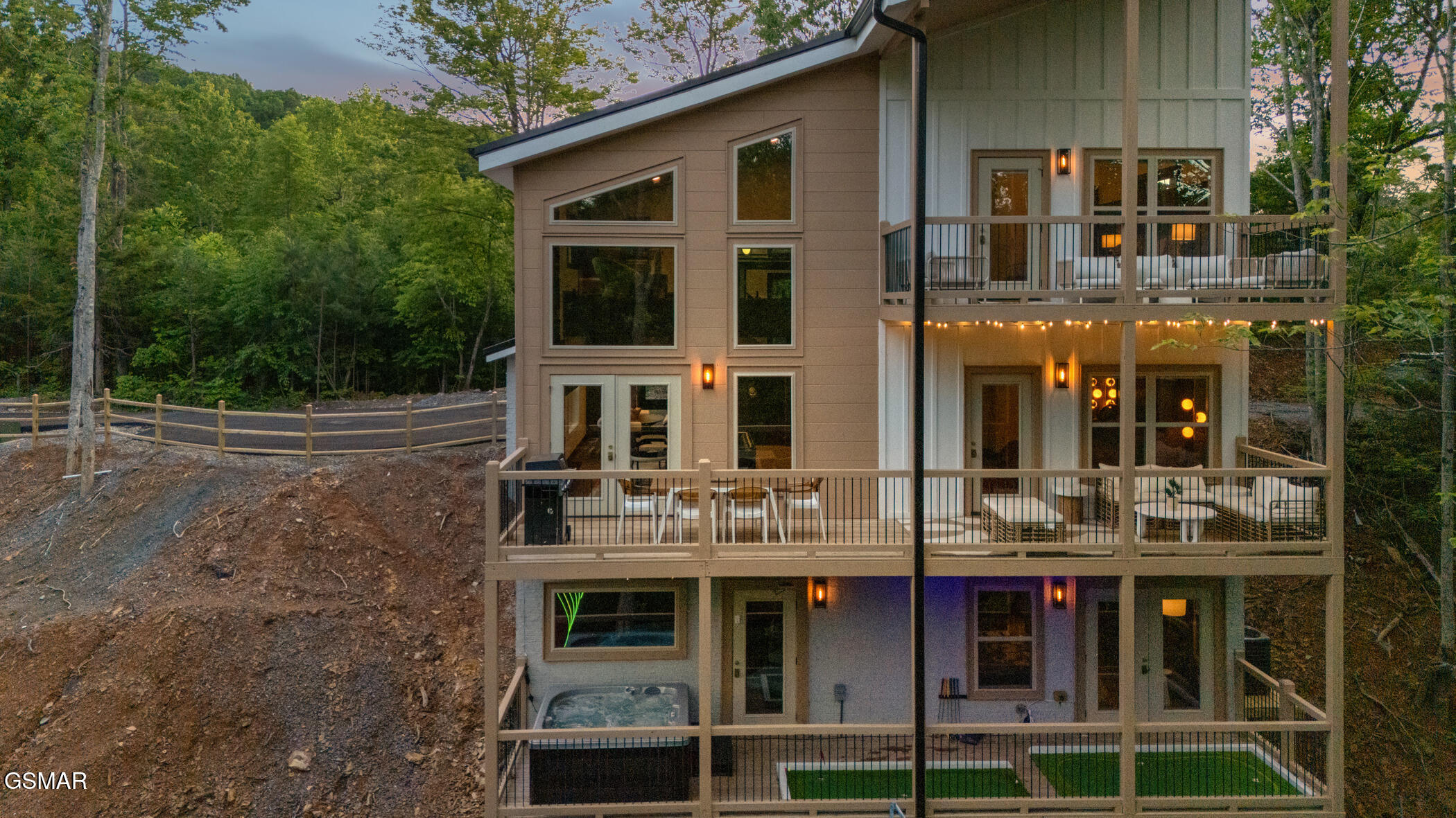 1928 Pine Court Court