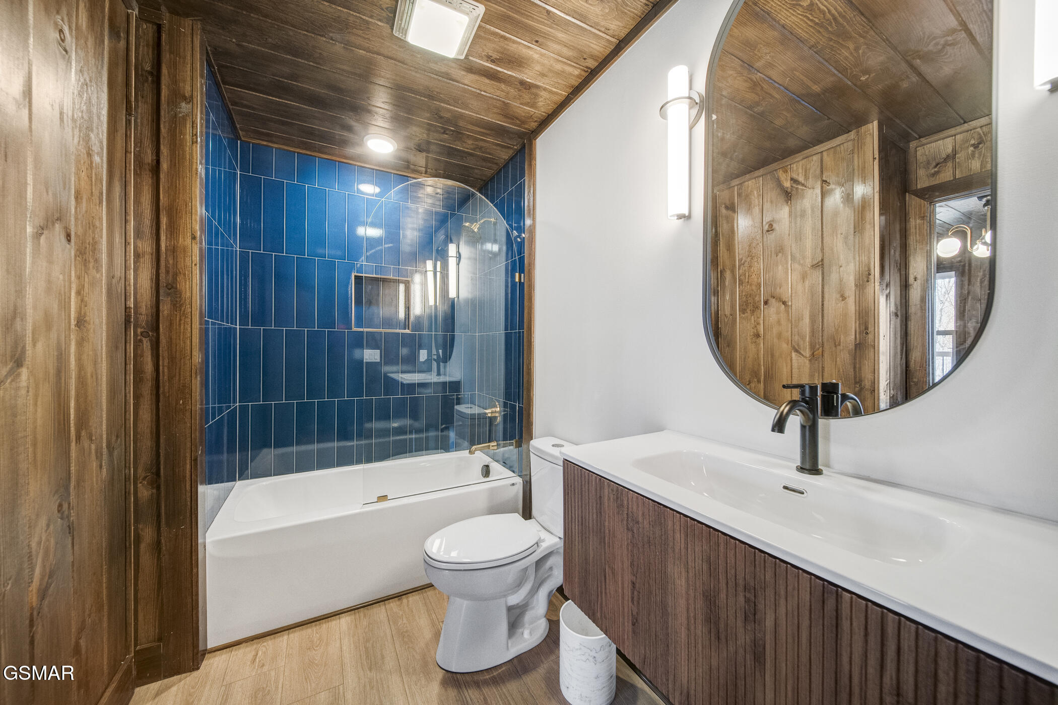 1928 Pine Court Court