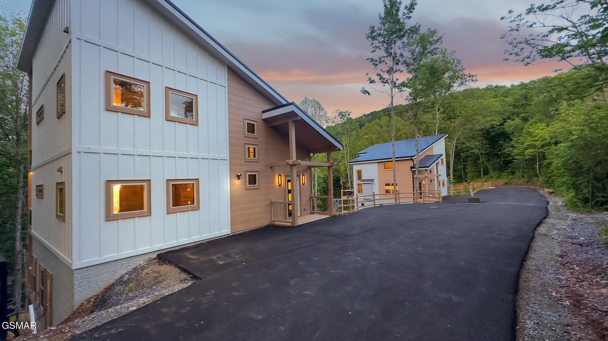 1928 Pine Court Court